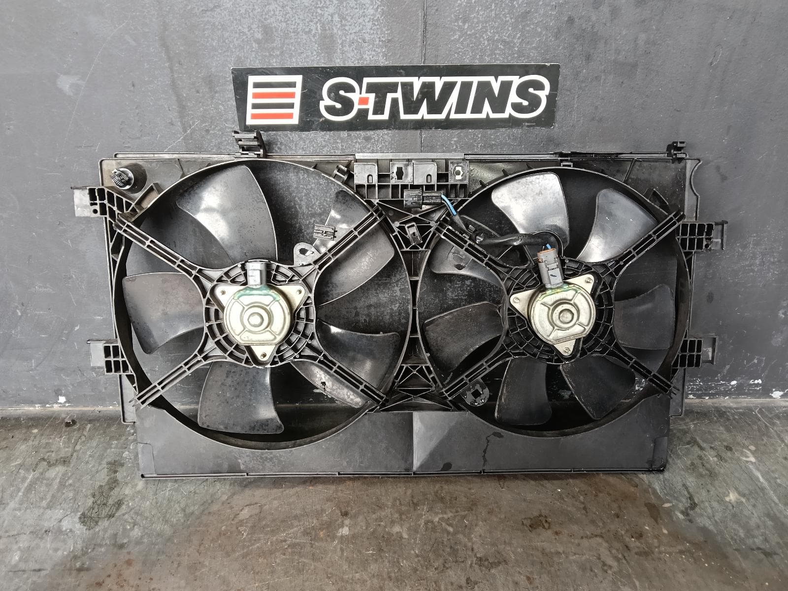 Used auto part listing image: 2017 MITSUBISHI LANCER FAN DUAL FAN ASSY, 2.0, 4B11, NON TURBO, CJ-CF, 07/07-12/17 0000382850
