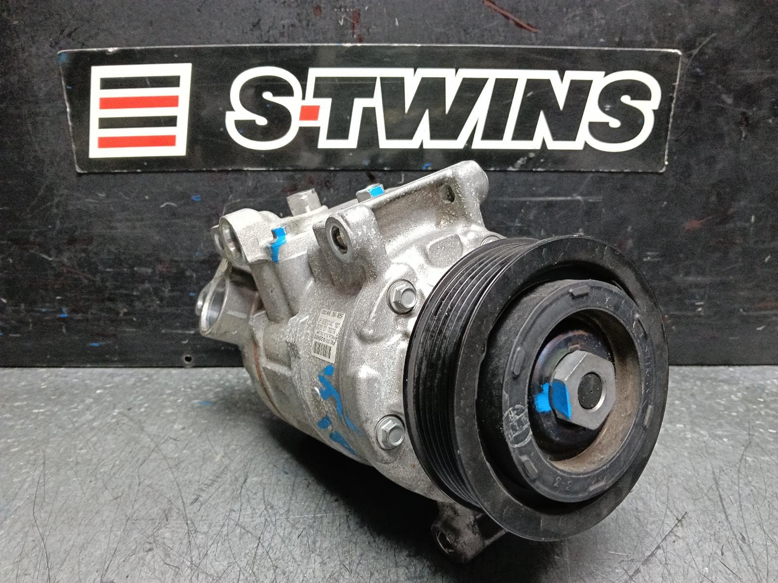 Used auto part listing image: 2016 VOLKSWAGEN TOUAREG A C COMPRESSOR 7P, 4.2, DIESEL, 01/13-04/18 0000396625