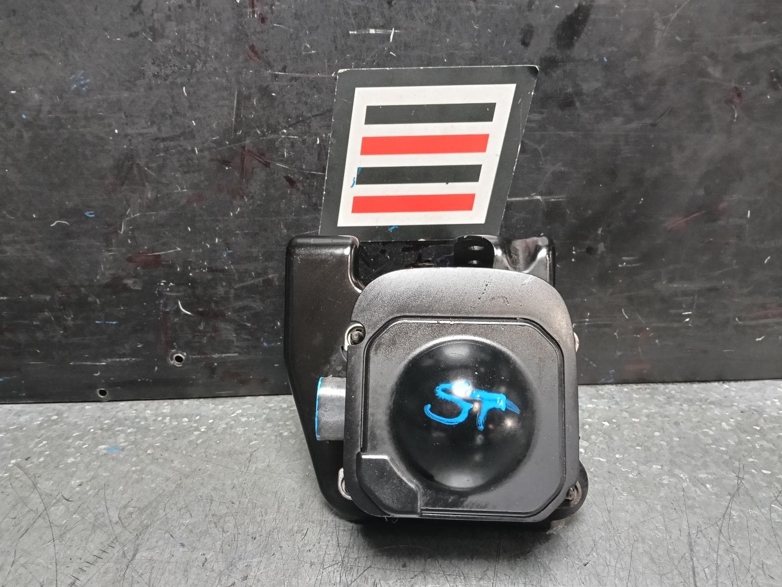 Used auto part listing image: 2016 VOLKSWAGEN TOUAREG REVERSE CAMERA BLIND SPOT MONITOR SENSOR (RH REAR BEHIND BUMPER), 7P, 12/10-04/18 0000396695