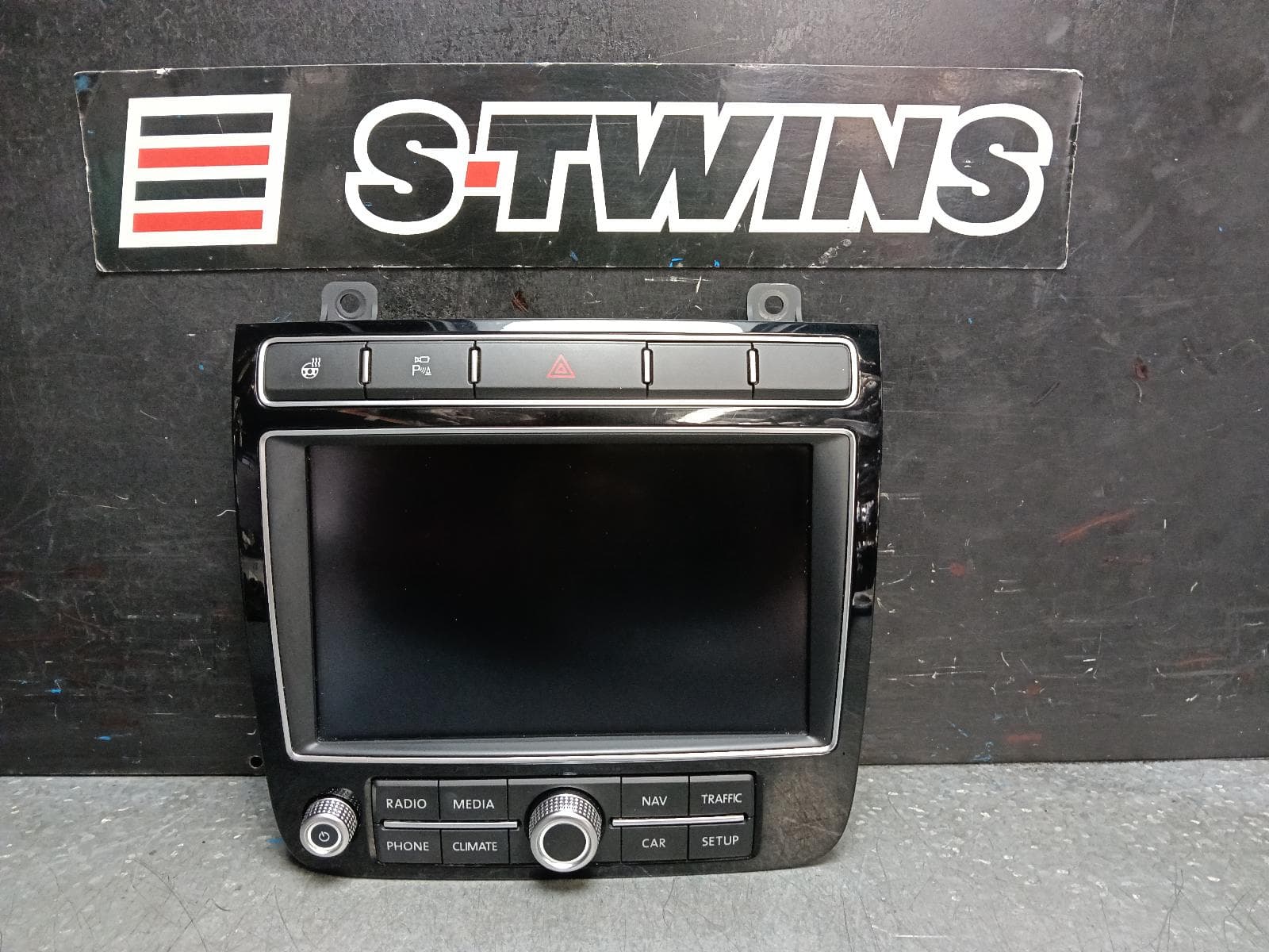 Used auto part listing image: 2016 VOLKSWAGEN TOUAREG SAT NAV (RNS850), 7P, 12/10-04/18 0000396659