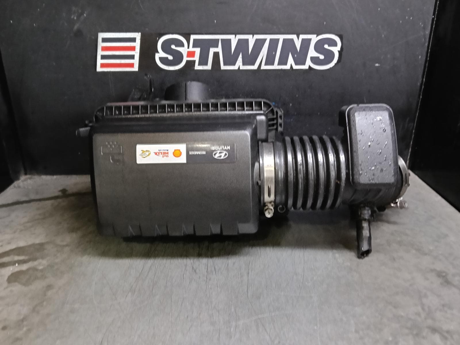 Used auto part listing image: 2016 HYUNDAI ELANTRA AIR CLEANER BOX AIR RESONATOR, AD, 2.0, PETROL, 12/15-12/20 0000383015