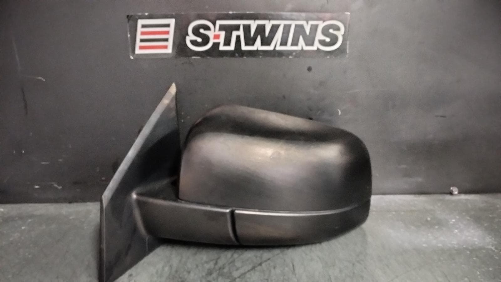 Used auto part listing image: 2019 MAZDA BT50 LEFT DOOR MIRROR UP-UR, POWER, BLACK, 10/11-06/20 0000383185