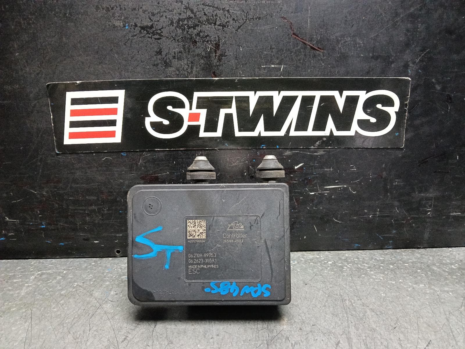 Used auto part listing image: 2020 SUBARU WRX ABS PUMP MODULATOR V1, P/N ON UNIT 27536VA120, 05/16-10/21 0000398331