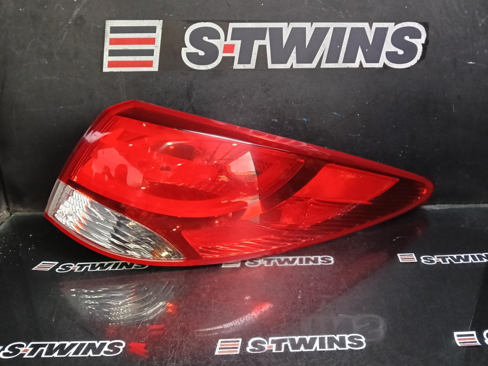 Used auto part listing image: 2011 HYUNDAI IX35 RIGHT TAILLIGHT LM SERIES (VIN KMHJ), IN BODY, 11/09-01/16 0000383162