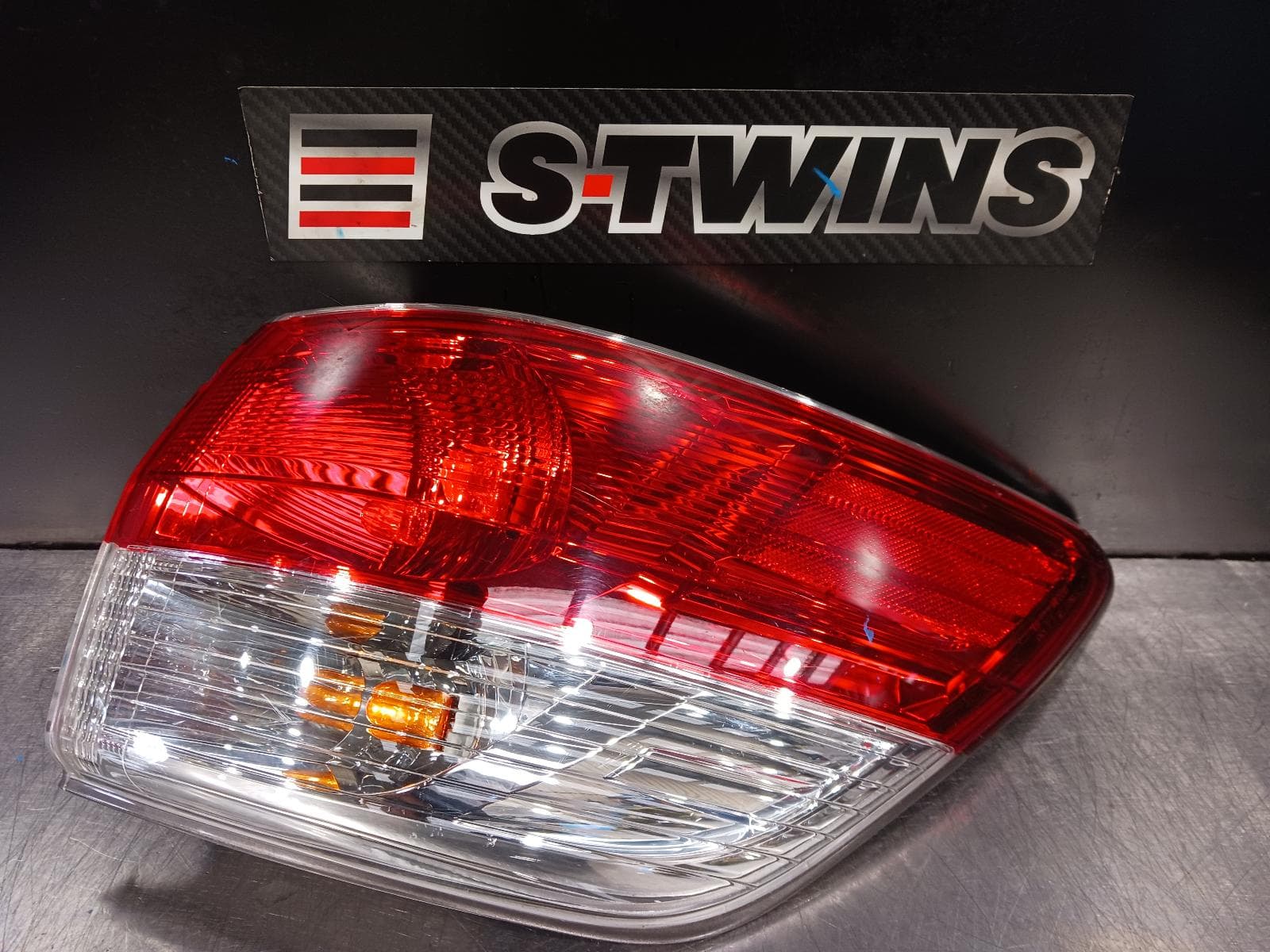 Used auto part listing image: 2015 NISSAN PATHFINDER RIGHT TAILLIGHT R52, 06/13-11/16 0000231050