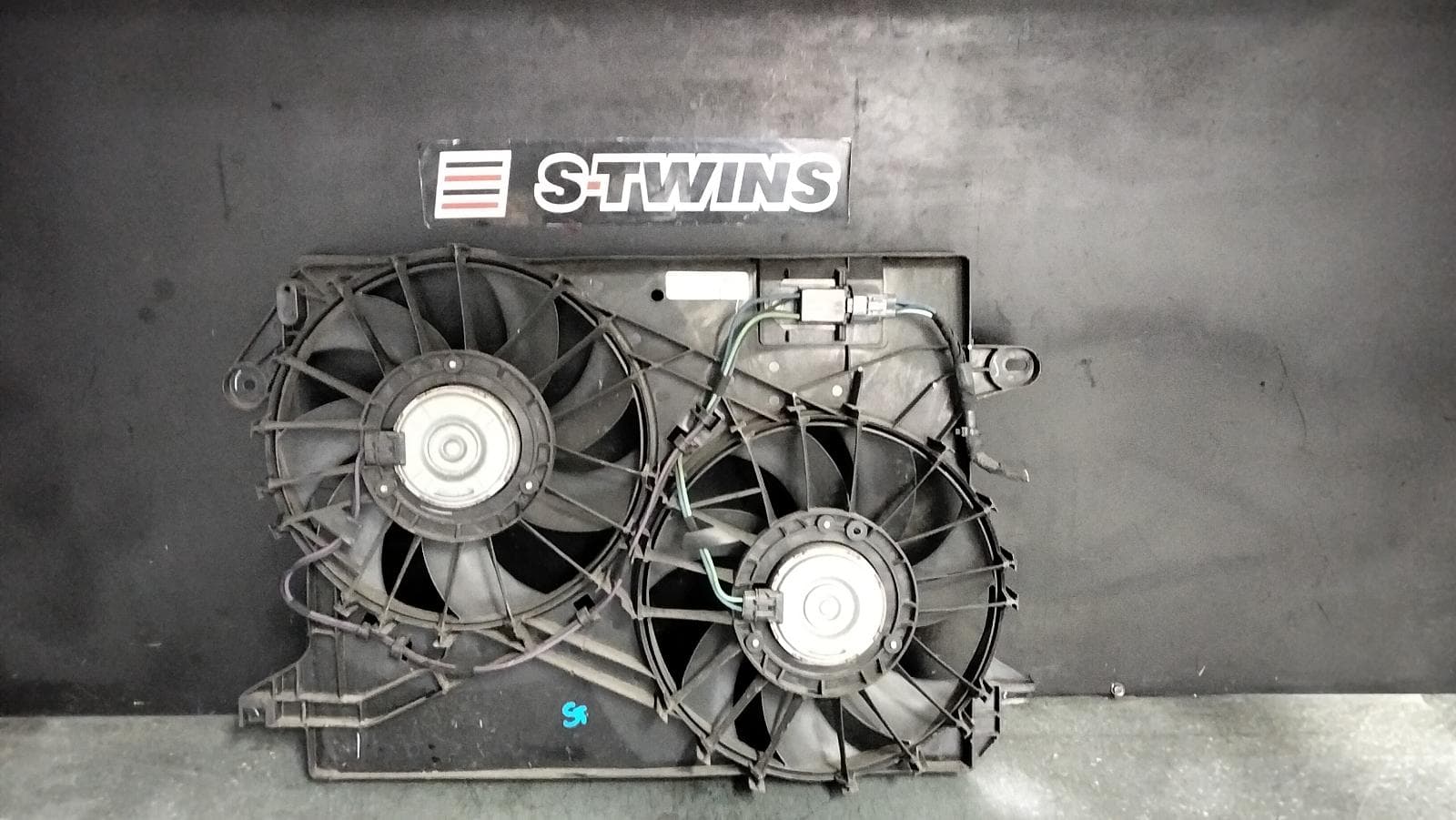Used auto part listing image: 2015 CHRYSLER 300C FAN ENGINE FAN ASSY, 3.6, LX, 12/11-12/21 0000392443