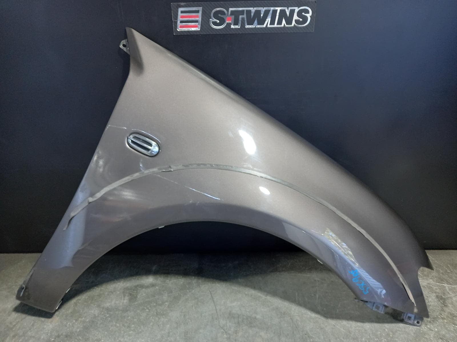 Used auto part listing image: 2014 MITSUBISHI TRITON RIGHT GUARD ML-MN, FLARED, NON SNORKEL TYPE, 07/06-04/15 0000210790