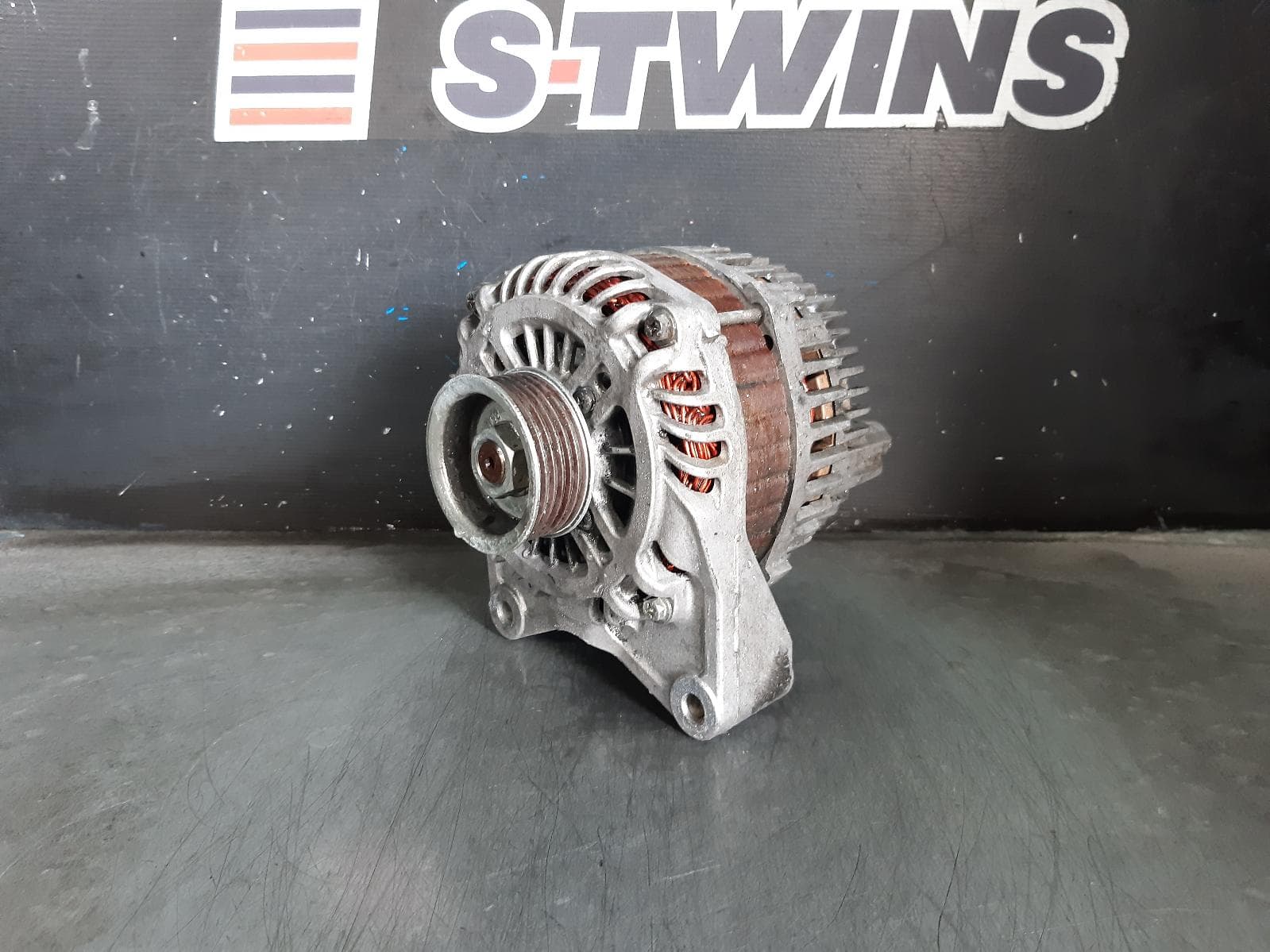 Used auto part listing image: 2010 FORD FALCON ALTERNATOR FG-FGX, PETROL, 4.0, STANDARD TYPE, 04/08-12/16 0000311496