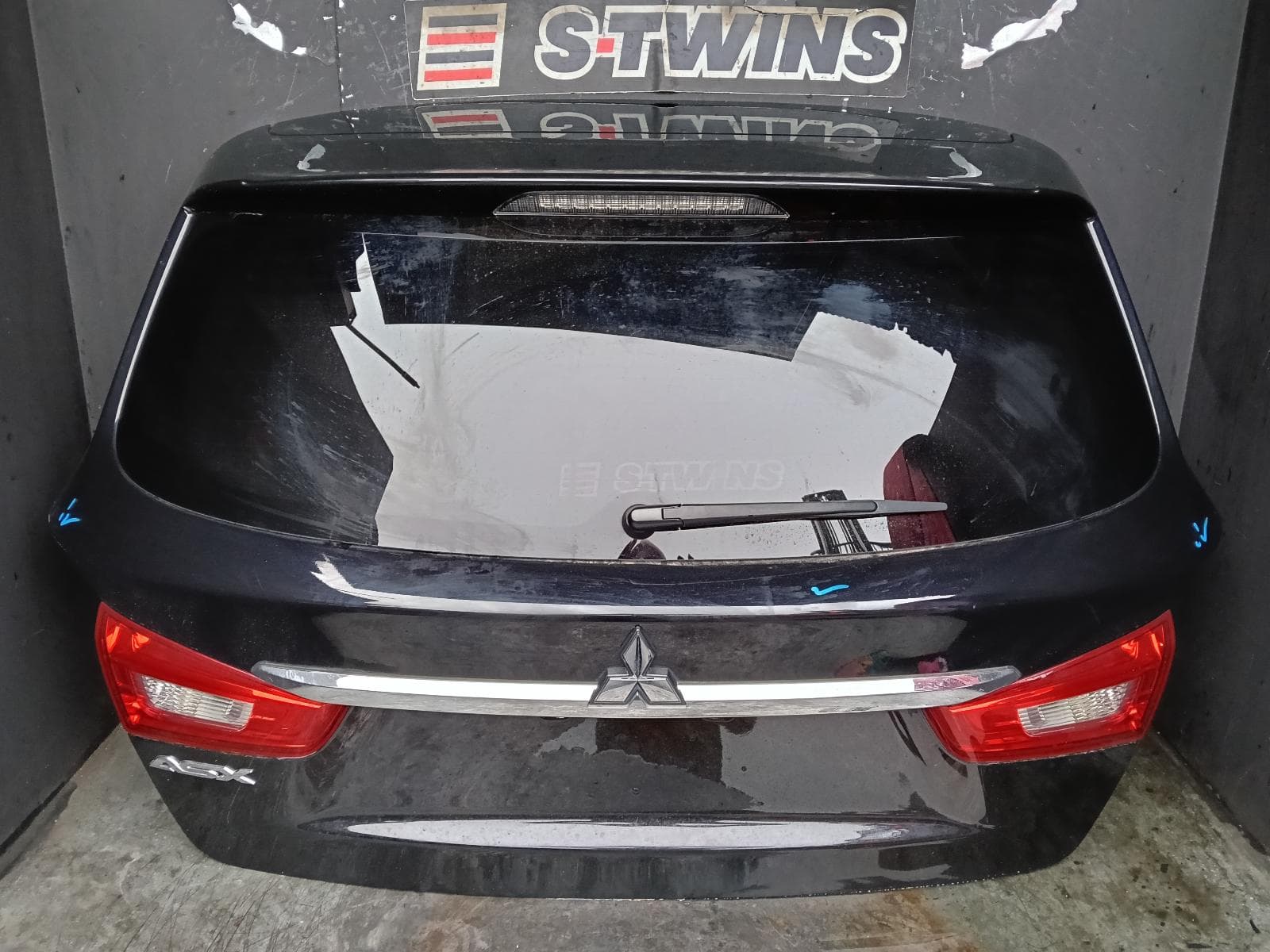 Used auto part listing image: 2019 MITSUBISHI ASX BOOTLID TAILGATE TAILGATE, XC, CHROME GARNISH TYPE, 07/17-05/19 0000384458