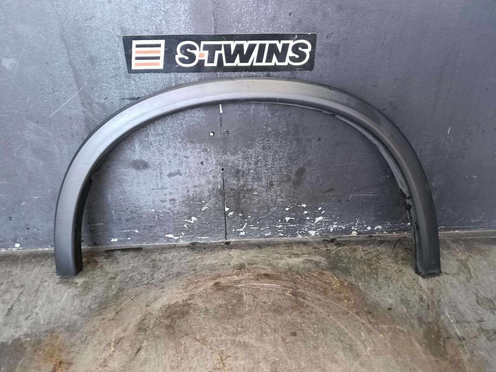 Used auto part listing image: 2019 MITSUBISHI ASX WHEEL ARCH FLARE LH FRONT, 11/17-12/19 0000384977