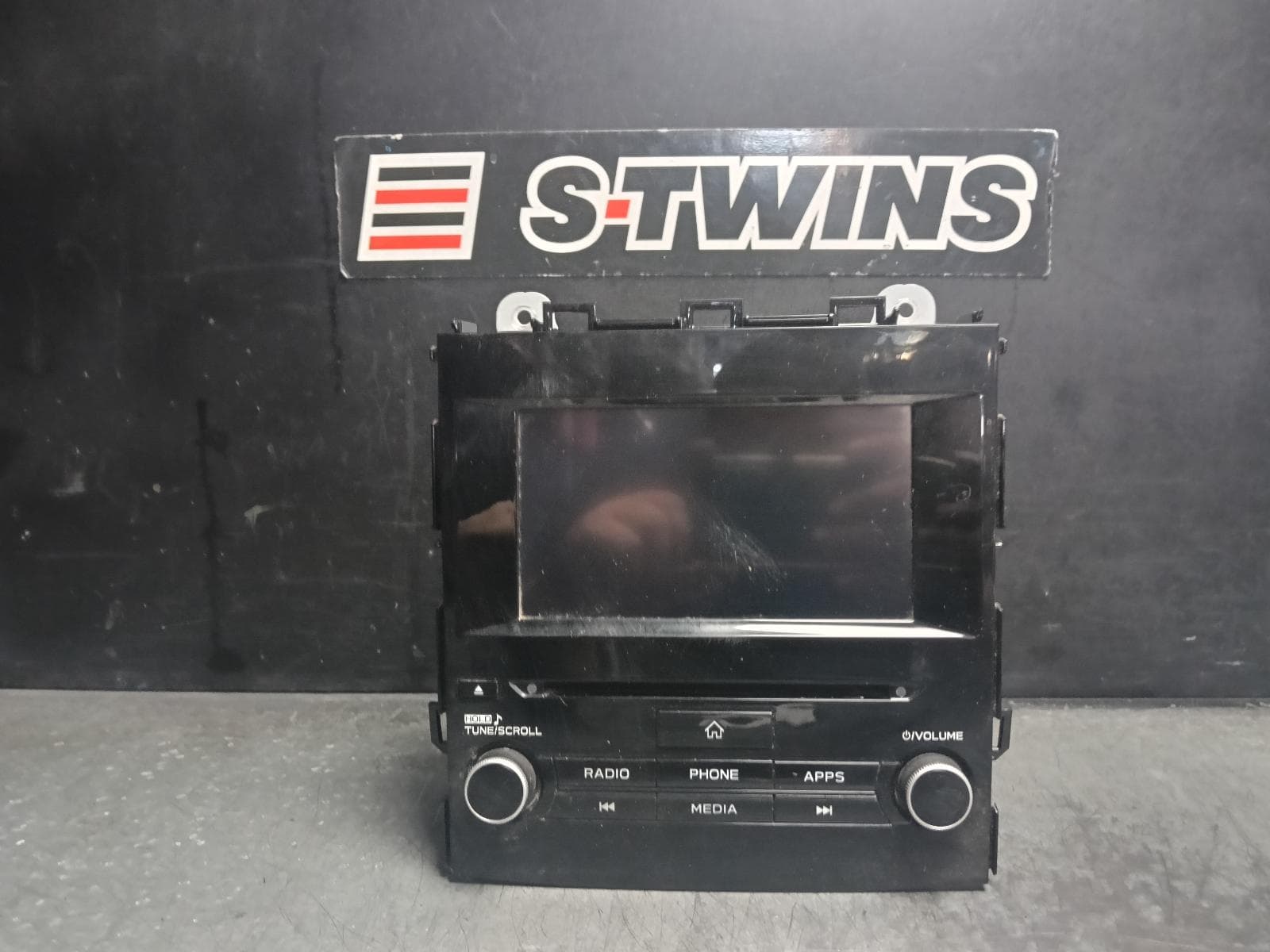 Used auto part listing image: 2021 SUBARU FORESTER HEAD UNIT, W/ DISPLAY UNIT, 8IN, NON SAT NAV TYPE, SK, 08/18-11/24 0000413081
