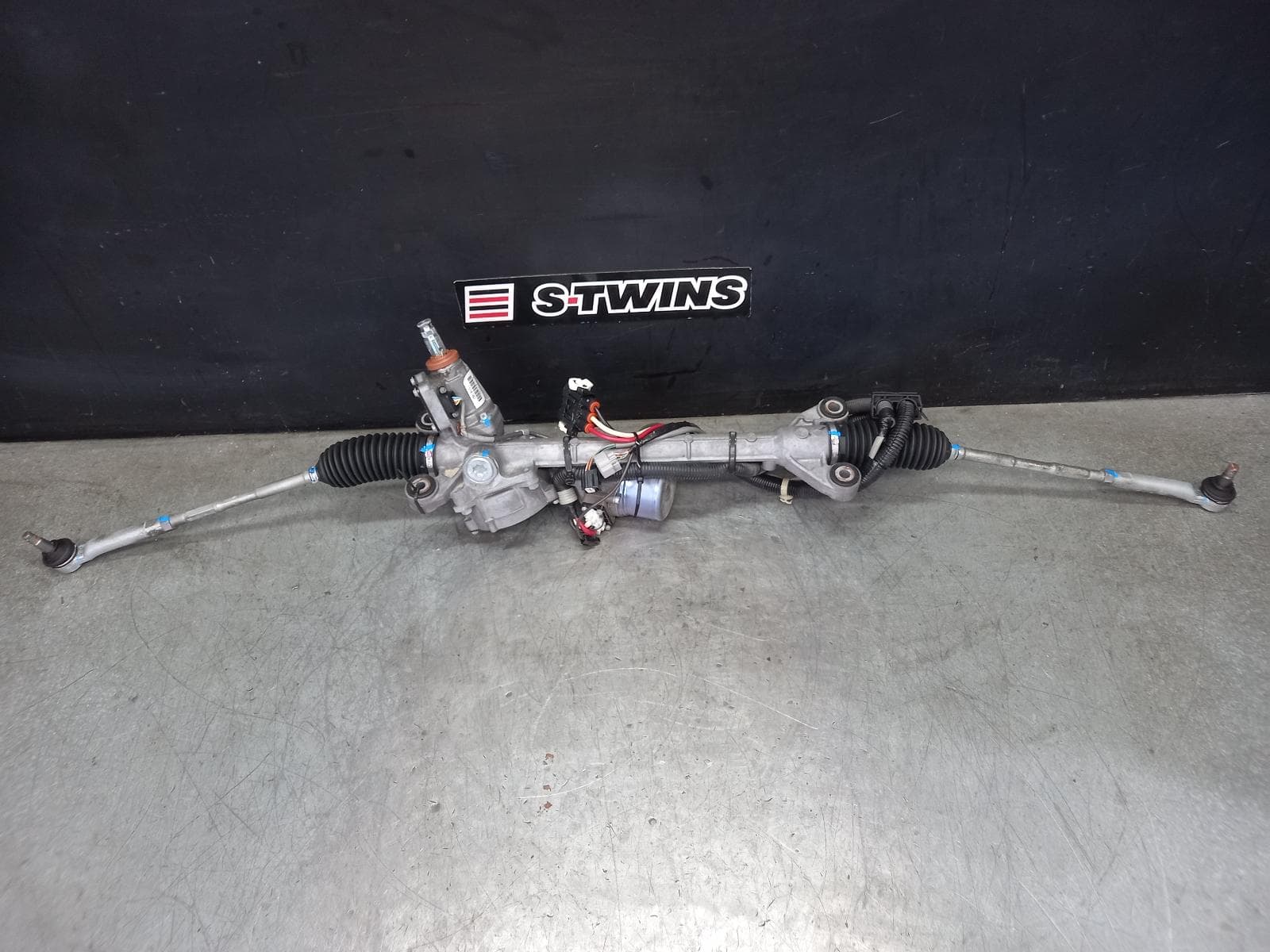 Used auto part listing image: 2014 SUBARU XV STEERING BOX RACK G4X, FJ030, 08/11-04/17 0000398838