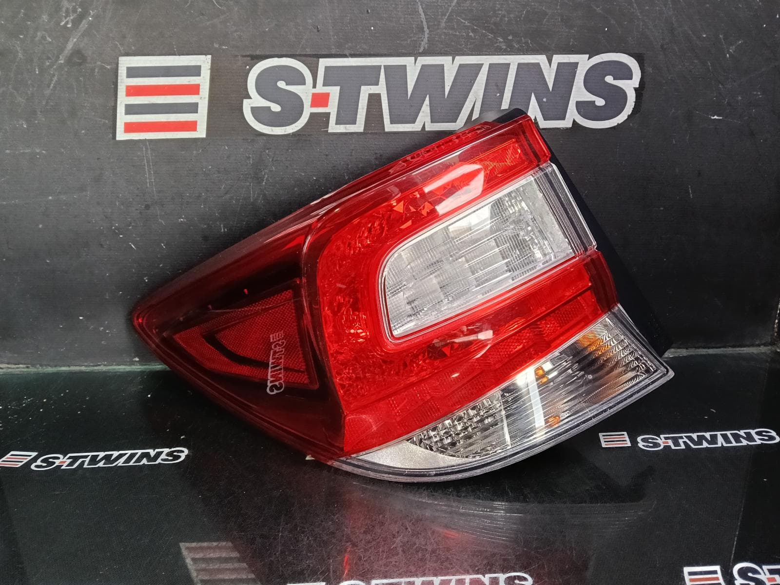 Used auto part listing image: 2020 SUBARU IMPREZA RIGHT TAILLIGHT G5, IN BODY, W/ CHROME INSERT TYPE, SEDAN, 09/16-09/23 0000384133