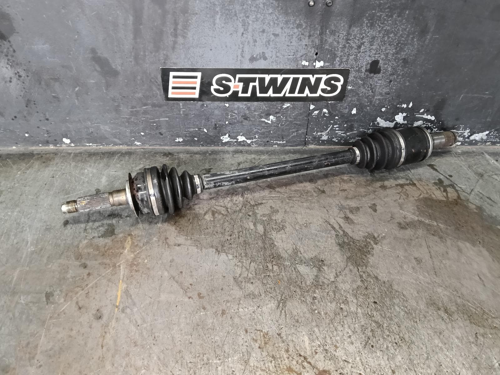 Used auto part listing image: 2018 SUBARU BRZ LEFT DRIVESHAFT Z1, 07/12-09/21 0000383618