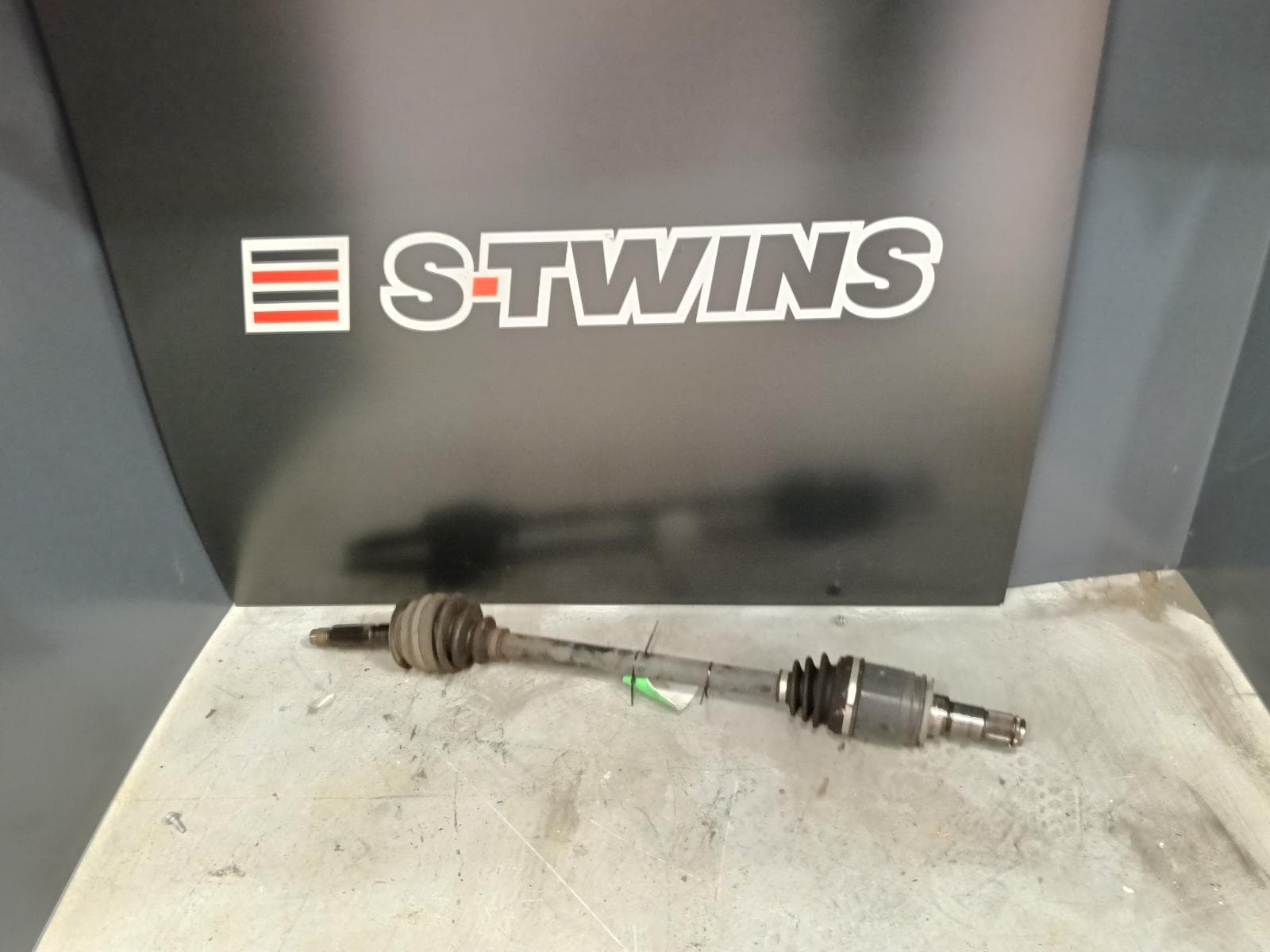 Used auto part listing image: 2018 SUBARU BRZ RIGHT DRIVESHAFT Z1, 07/12-09/21 0000383629