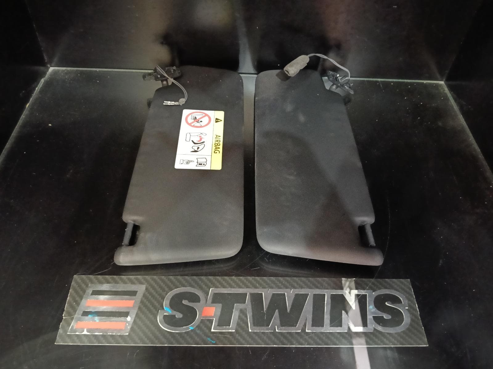 Used auto part listing image: 2021 SKODA KAROQ SUNVISOR PAIR, NU, 04/18- 0000384760