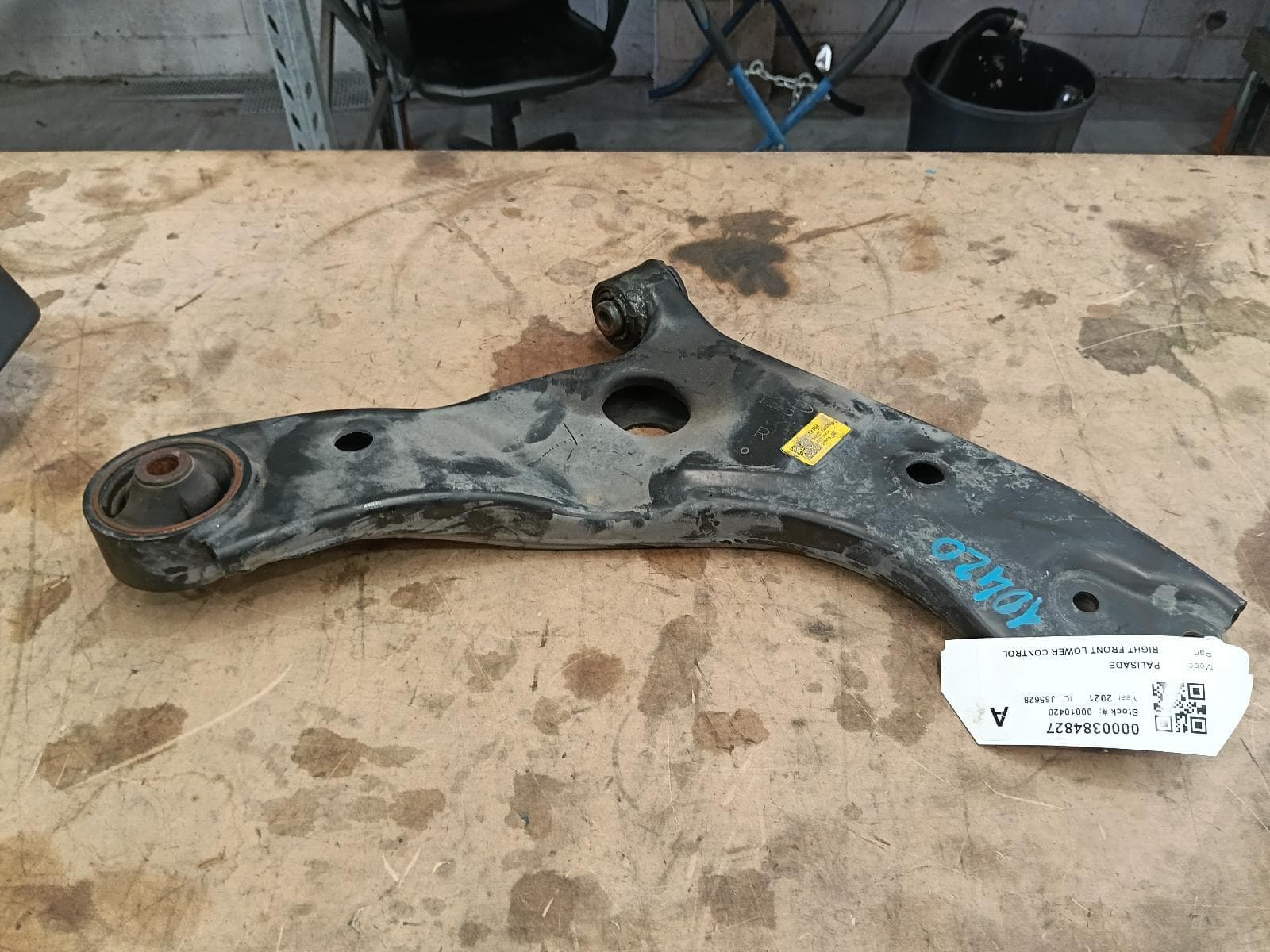 Used auto part listing image: 2021 HYUNDAI PALISADE RIGHT FRONT LOWER CONTROL ARM LX2, 07/20-03/25 0000384827