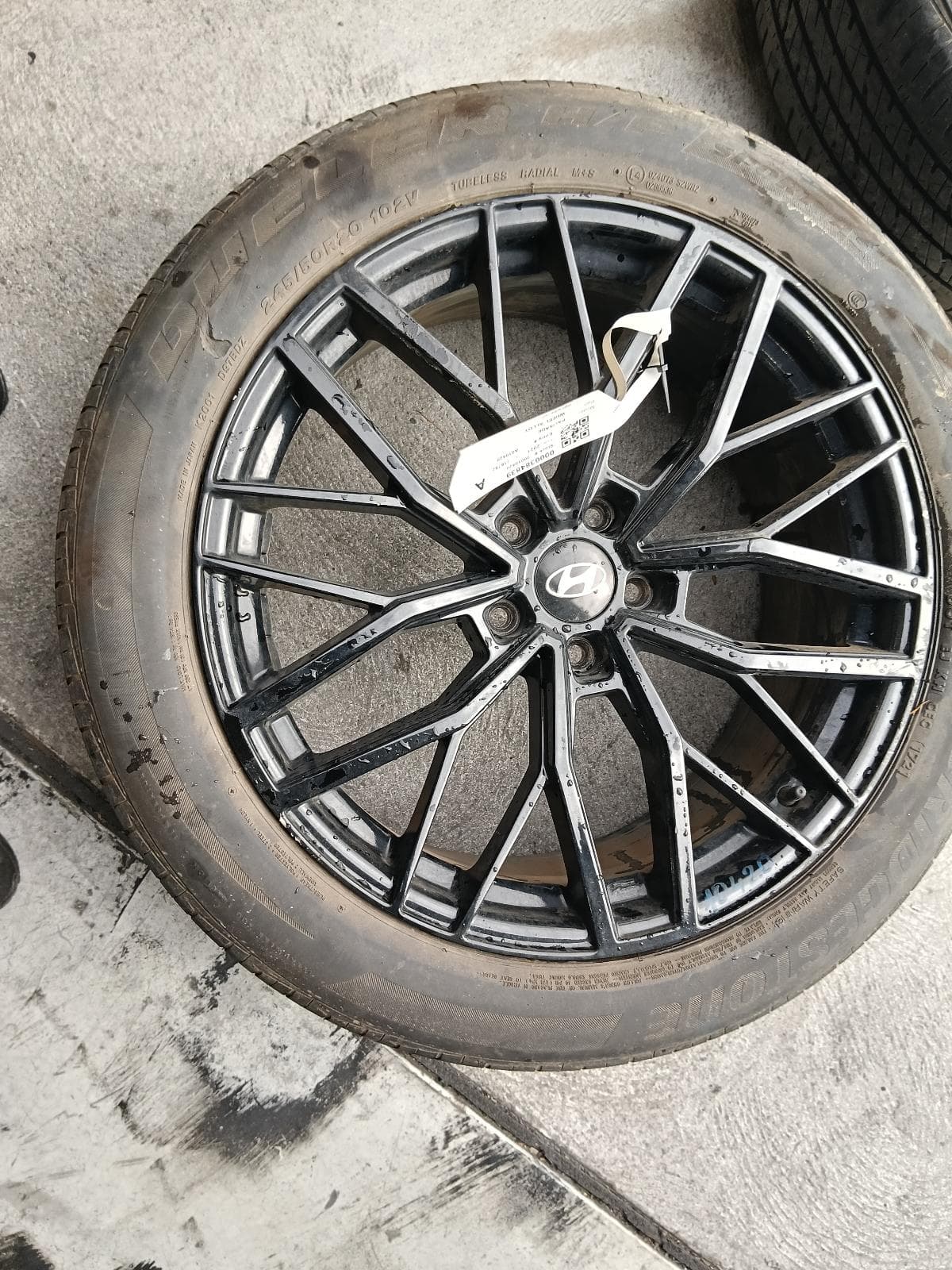 Used auto part listing image: 2021 HYUNDAI PALISADE WHEEL MAG LX2, FACTORY, 20X7.5IN, MULTI SPOKE, 07/20-02/22 0000384839