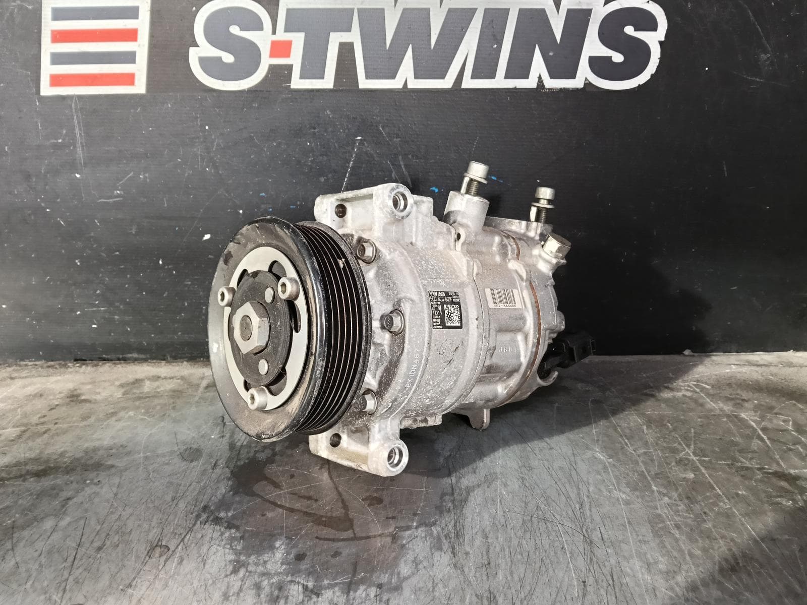 Used auto part listing image: 2016 VOLKSWAGEN PASSAT A C COMPRESSOR B8/MK7, PETROL, 06/15-10/19 0000384392
