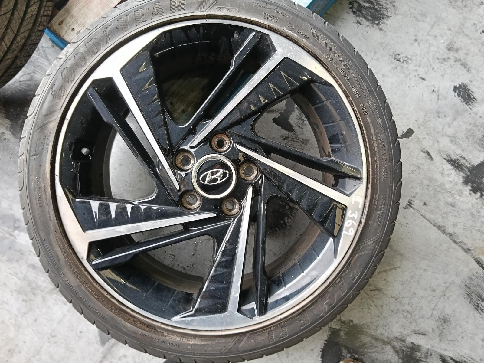 Used auto part listing image: 2021 HYUNDAI I30 WHEEL MAG FACTORY, 18X8IN, 5 SPOKE, CN7, SEDAN (S.KOREA VIN-KMHL), 08/20-02/23 0000384303
