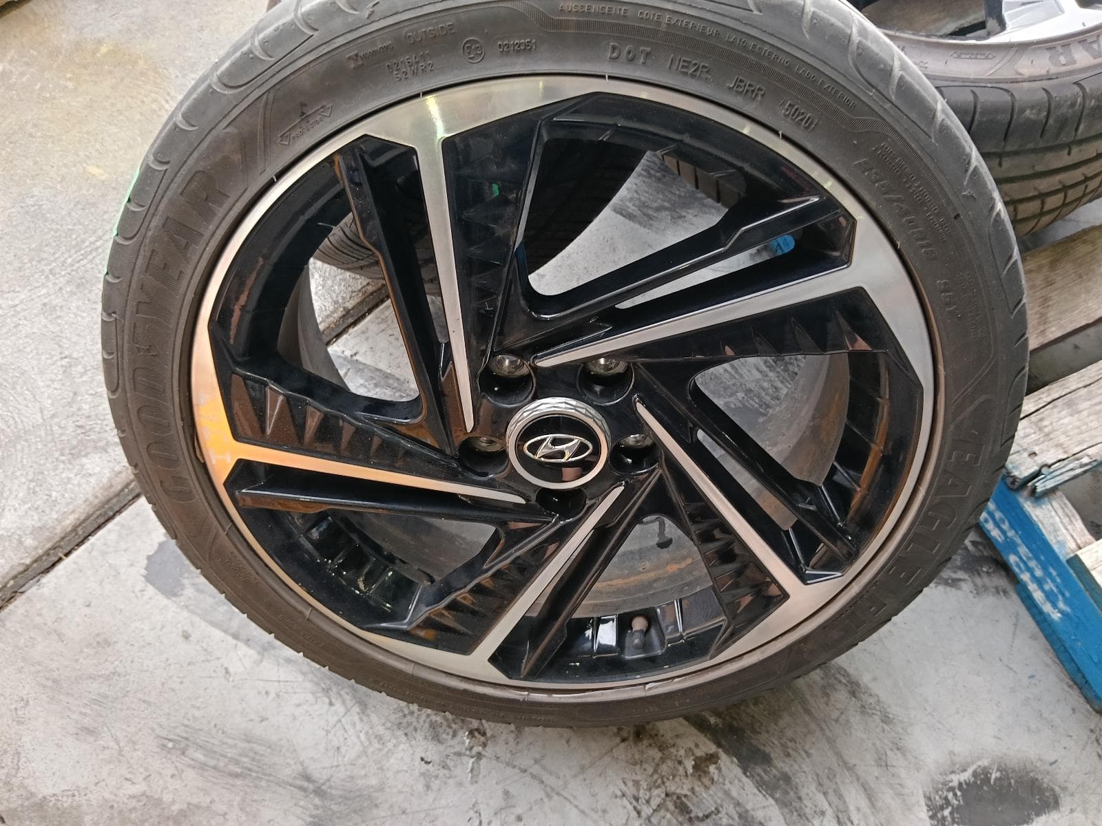 Used auto part listing image: 2021 HYUNDAI I30 WHEEL MAG FACTORY, 18X8IN, 5 SPOKE, CN7, SEDAN (S.KOREA VIN-KMHL), 08/20-02/23 0000384304