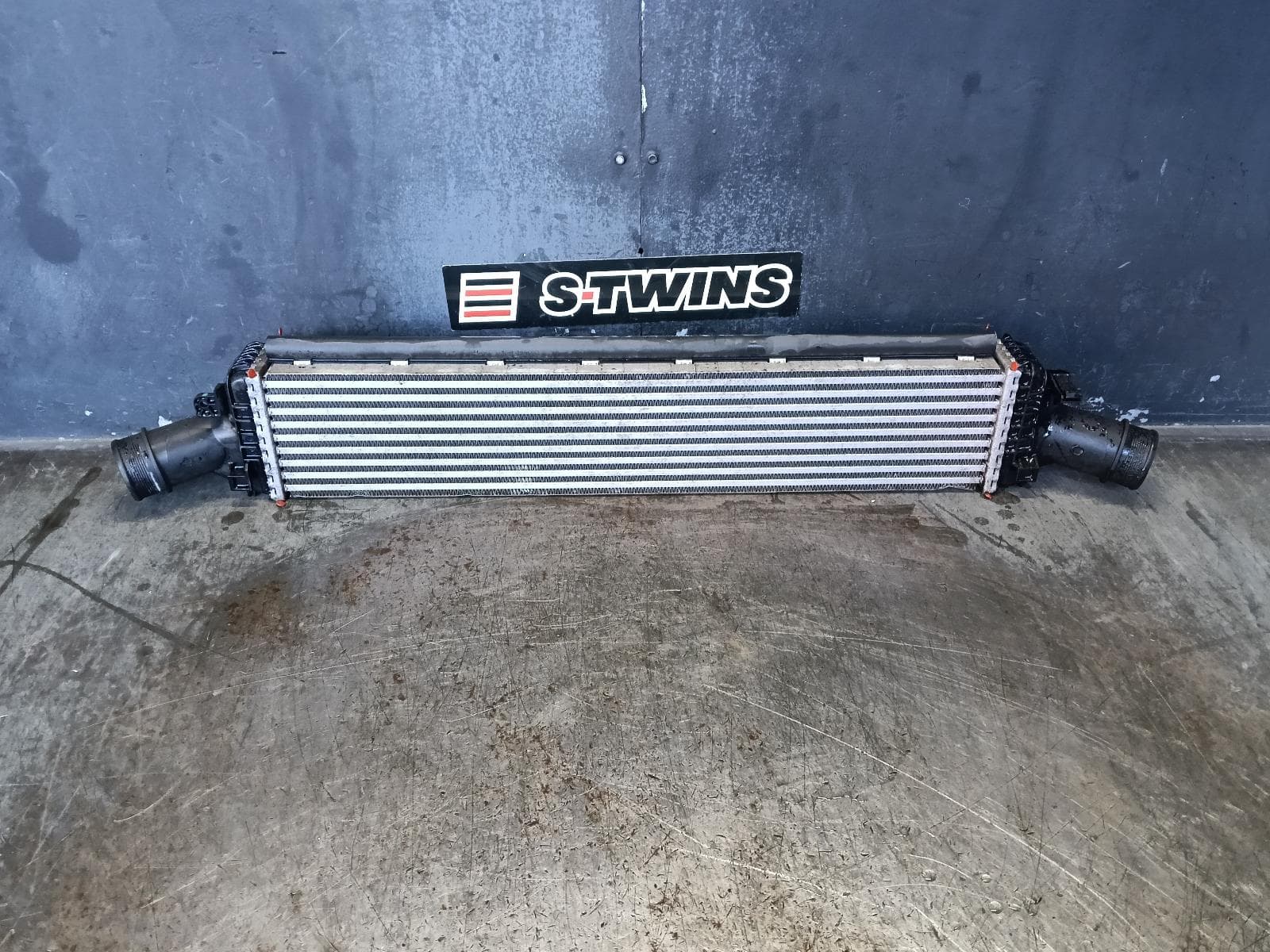 Used auto part listing image: 2017 PORSCHE MACAN INTERCOOLER DIESEL, 3.0, CTBA CODE, 95B, 06/14-07/18 0000397323