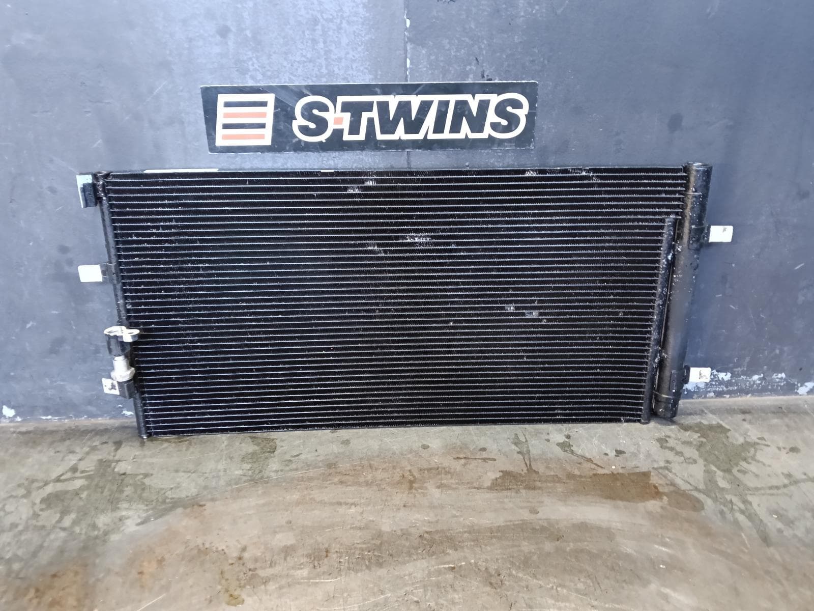 Used auto part listing image: 2017 PORSCHE MACAN A C CONDENSER 95B, 06/14-12/25 0000397324