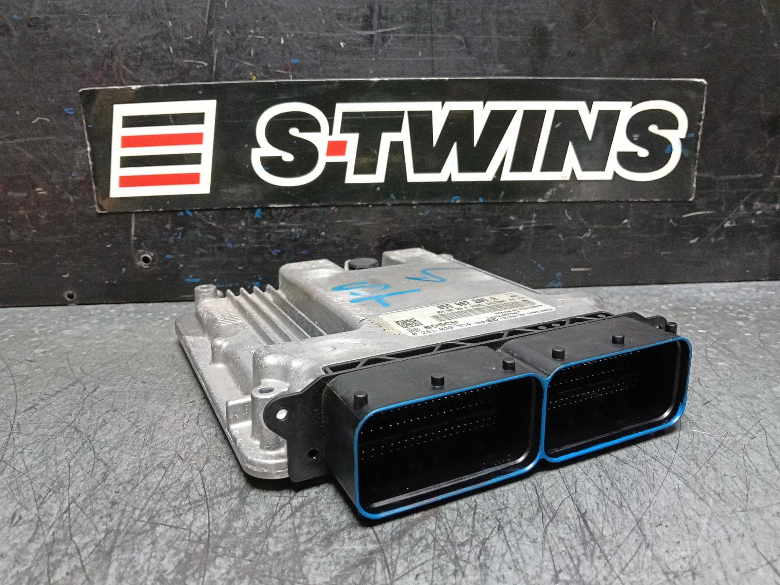 Used auto part listing image: 2016 PORSCHE MACAN ENGINE ECU, 3.0, DIESEL, ECU ONLY, CTBA CODE, 95B, 06/14-08/18 0000385953