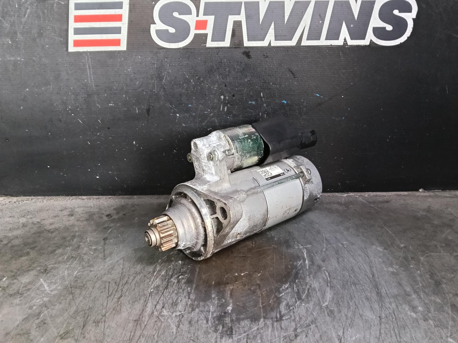 Used auto part listing image: 2016 VOLKSWAGEN PASSAT STARTER DIESEL, 2.0, DFCA CODE, VALEO, B8/MK7, 06/15-04/18 0000384874