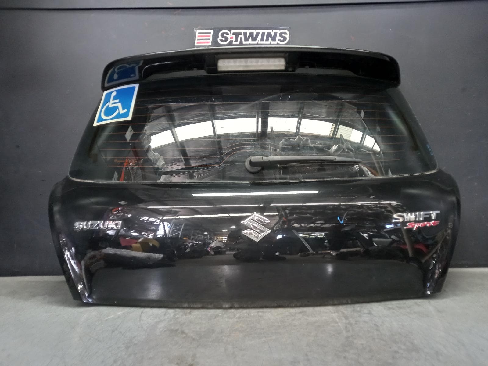 Used auto part listing image: 2013 SUZUKI SWIFT BOOTLID TAILGATE TAILGATE, FZ, SPOILERED TYPE, 08/10-03/17 0000399119