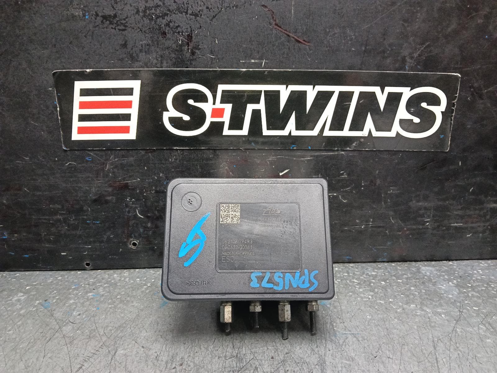 Used auto part listing image: 2018 MAZDA 3 ABS PUMP MODULATOR BM-BN, P/N B62T437A0, 06/13-02/19 0000398525