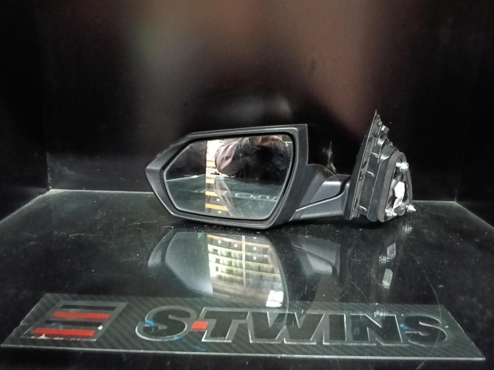 Used auto part listing image: 2021 HYUNDAI I30 LEFT DOOR MIRROR CN7, SEDAN (S.KOREA VIN KMHL), W/ AUTO POWER FOLD TYPE, HIGH GLOSS BLACK, 08/20- 0000384265