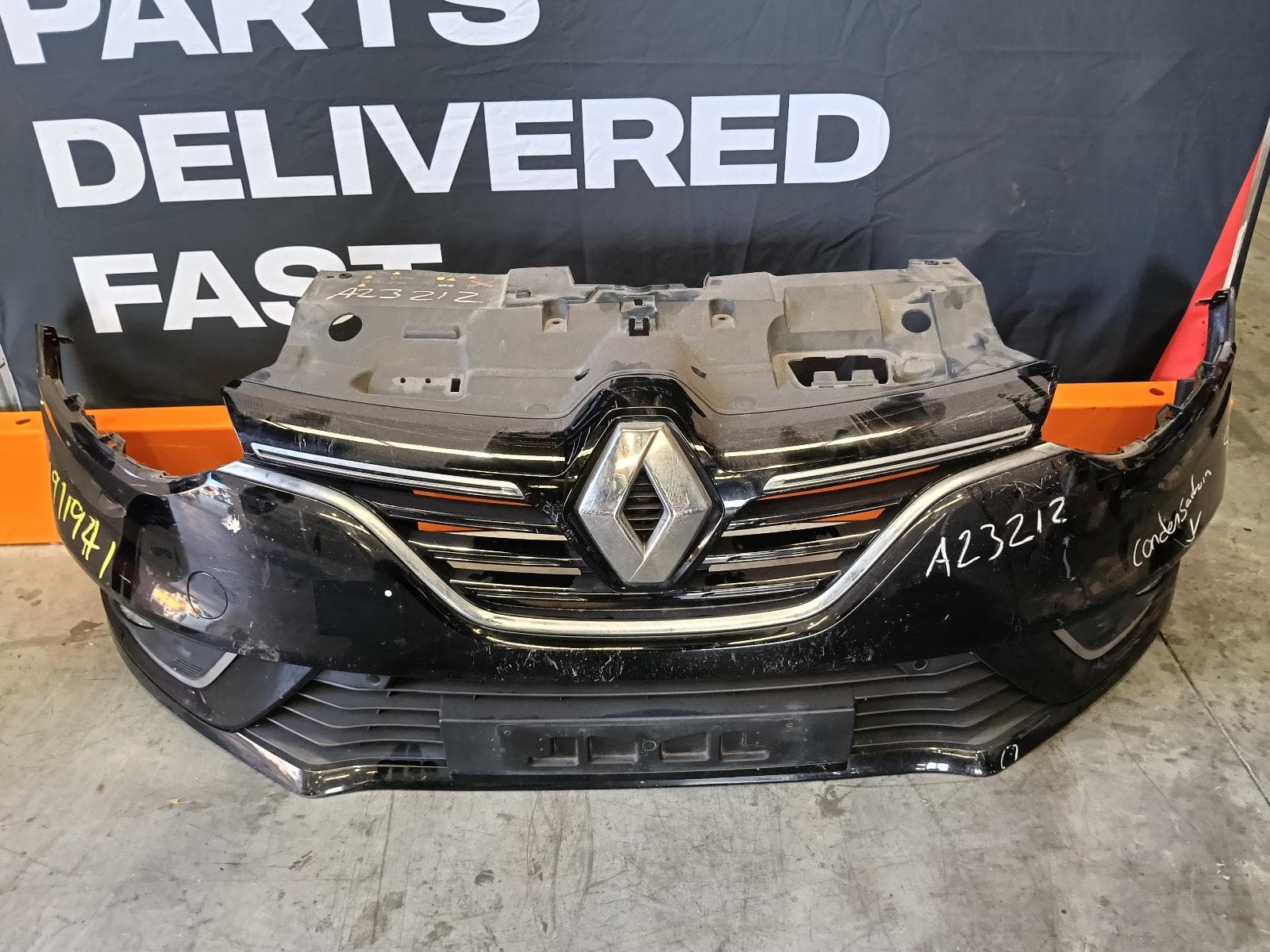 Used auto part listing image: 2017 RENAULT MEGANE FRONT BUMPER BUMPER BAR, BFB, LIFE/ZEN, 06/16-02/20 0000384334