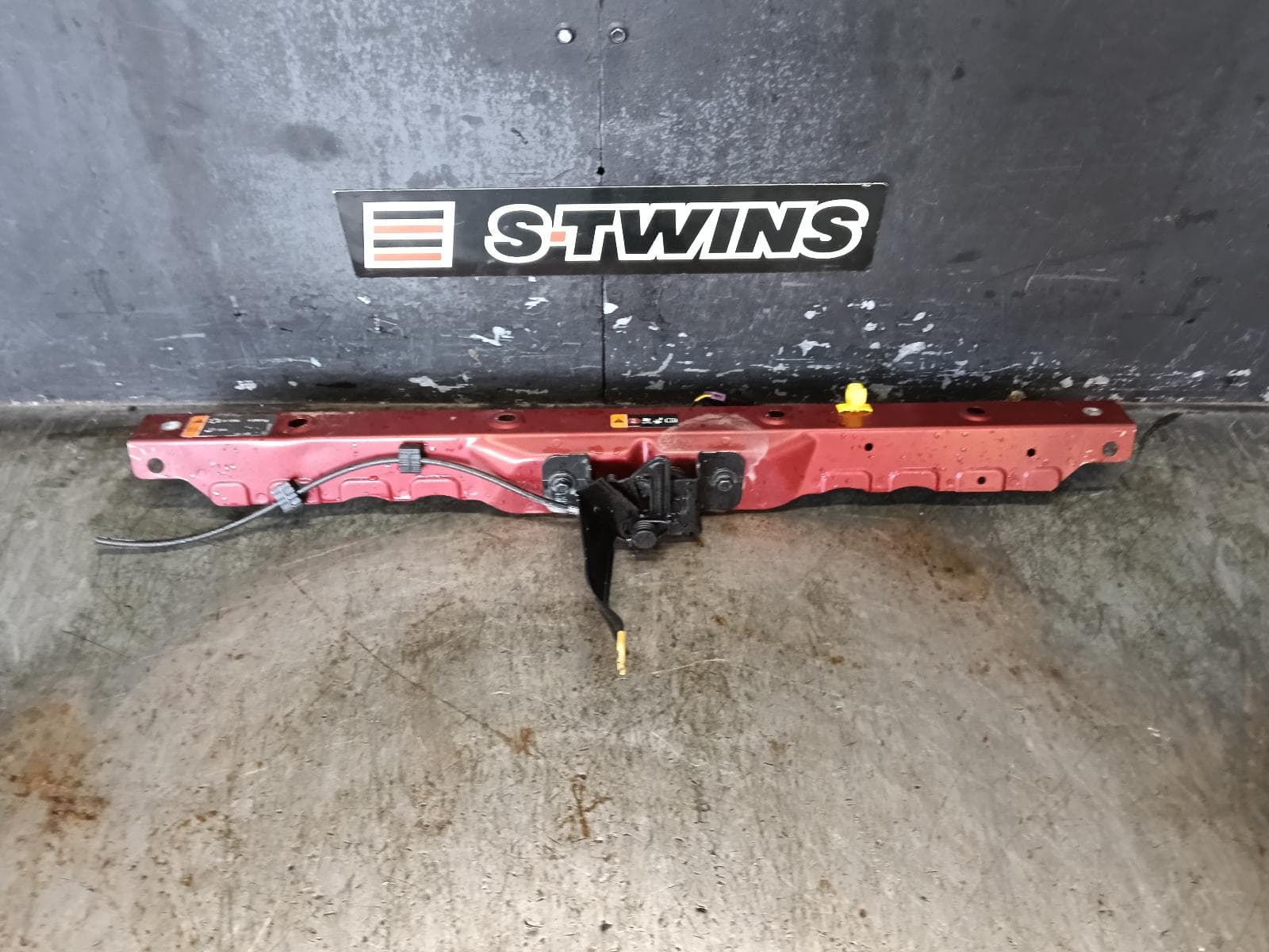 Used auto part listing image: 2018 HOLDEN EQUINOX RADIATOR SUPPORT EQ, RADIATOR SUPPORT, 09/17-12/20 0000385163