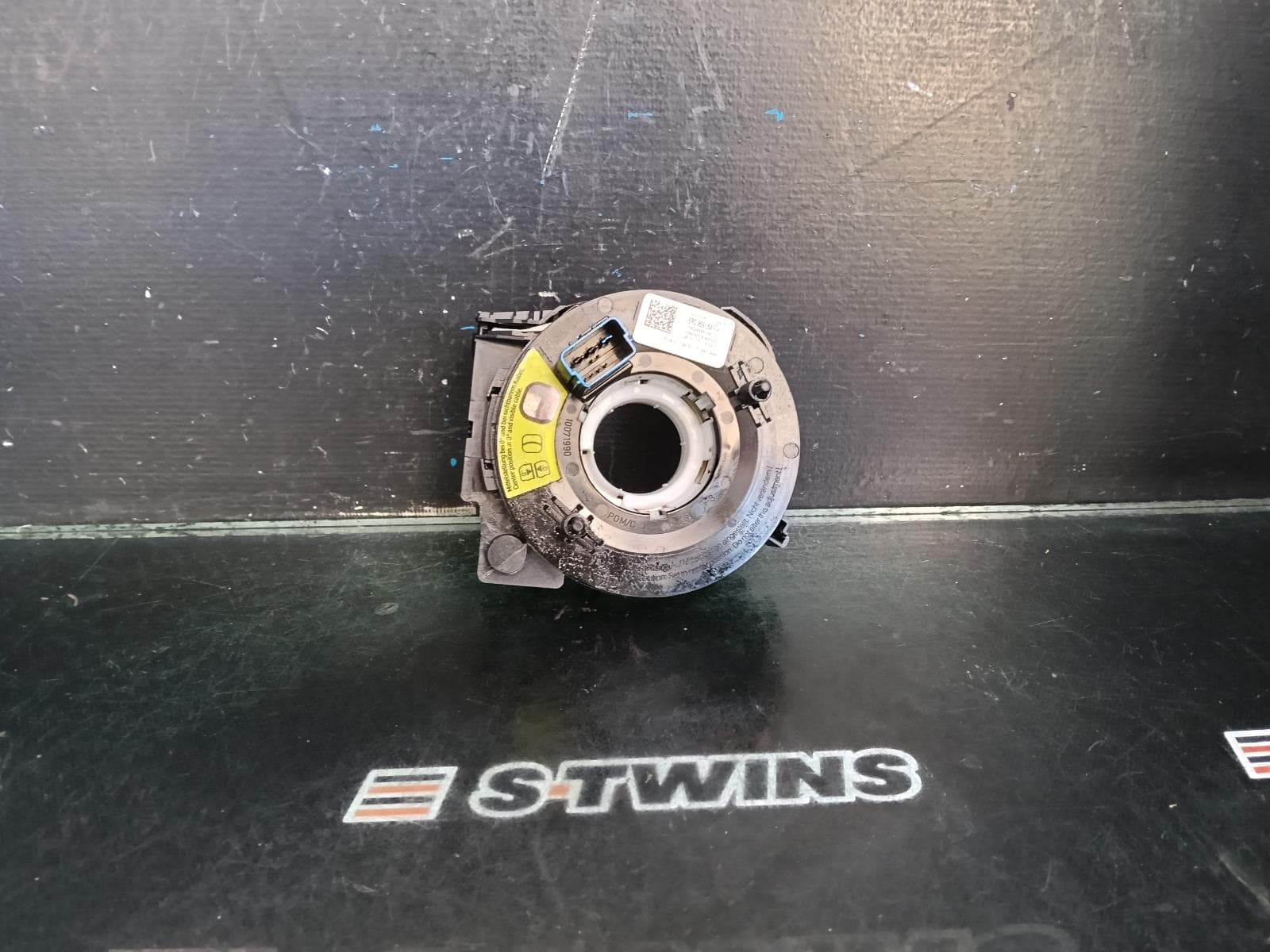Used auto part listing image: 2017 VOLKSWAGEN TRANSPORTER CLOCKSPRING, T6, 07/15-07/20 0000389256