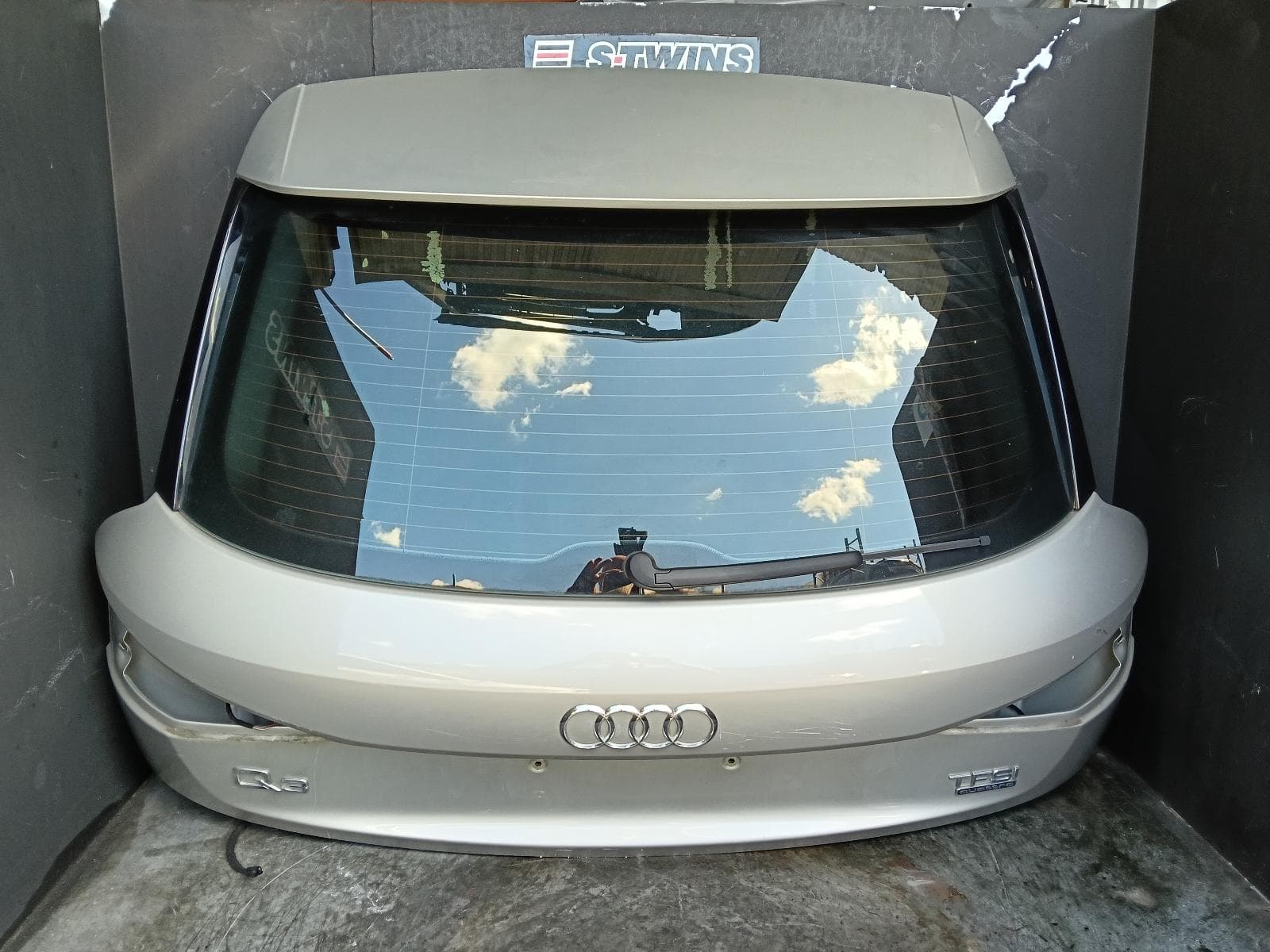 Used auto part listing image: 2015 AUDI Q3 BOOTLID TAILGATE TAILGATE, 8U, Q3/RSQ3, 03/12-12/18 0000392915