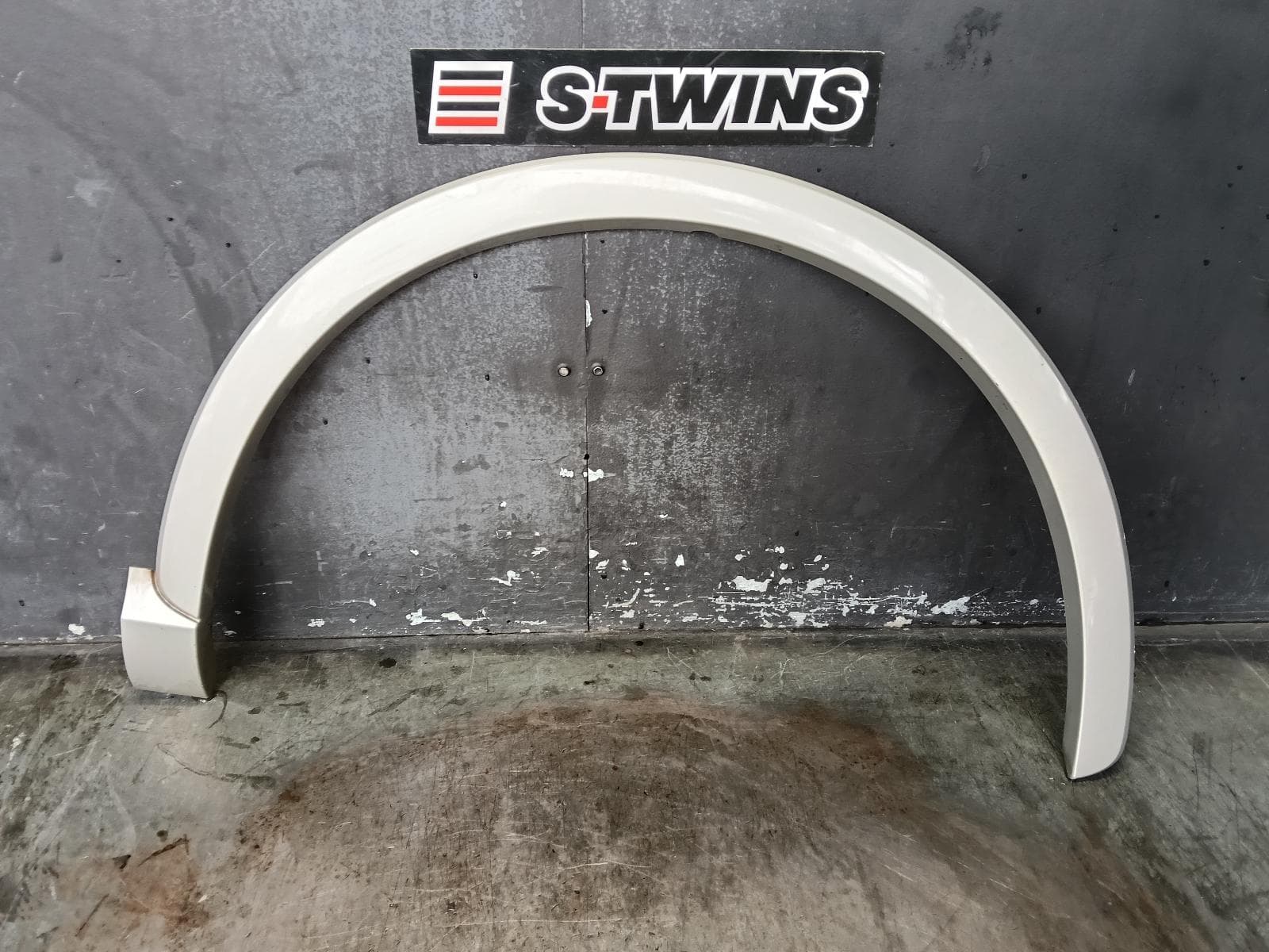 Used auto part listing image: 2015 AUDI Q3 WHEEL ARCH FLARE RH FRONT, 8U, 03/12-12/18 0000393659