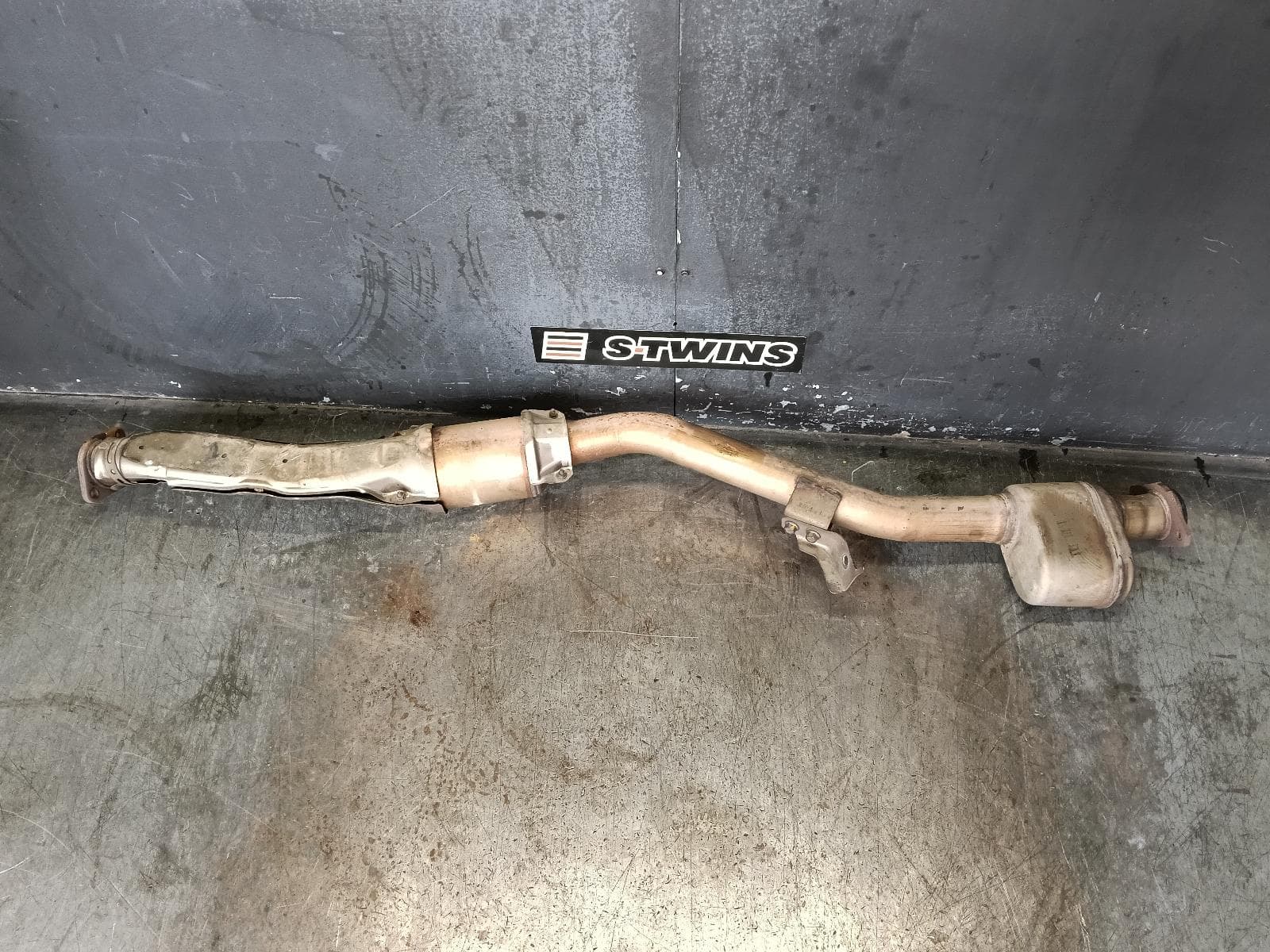 Used auto part listing image: 2014 SUBARU FORESTER CATALYTIC CONVERTER UNDER CAR-CAT TYPE, 2.0, PETROL, FB20, SJ, 12/12-08/18 0000386046