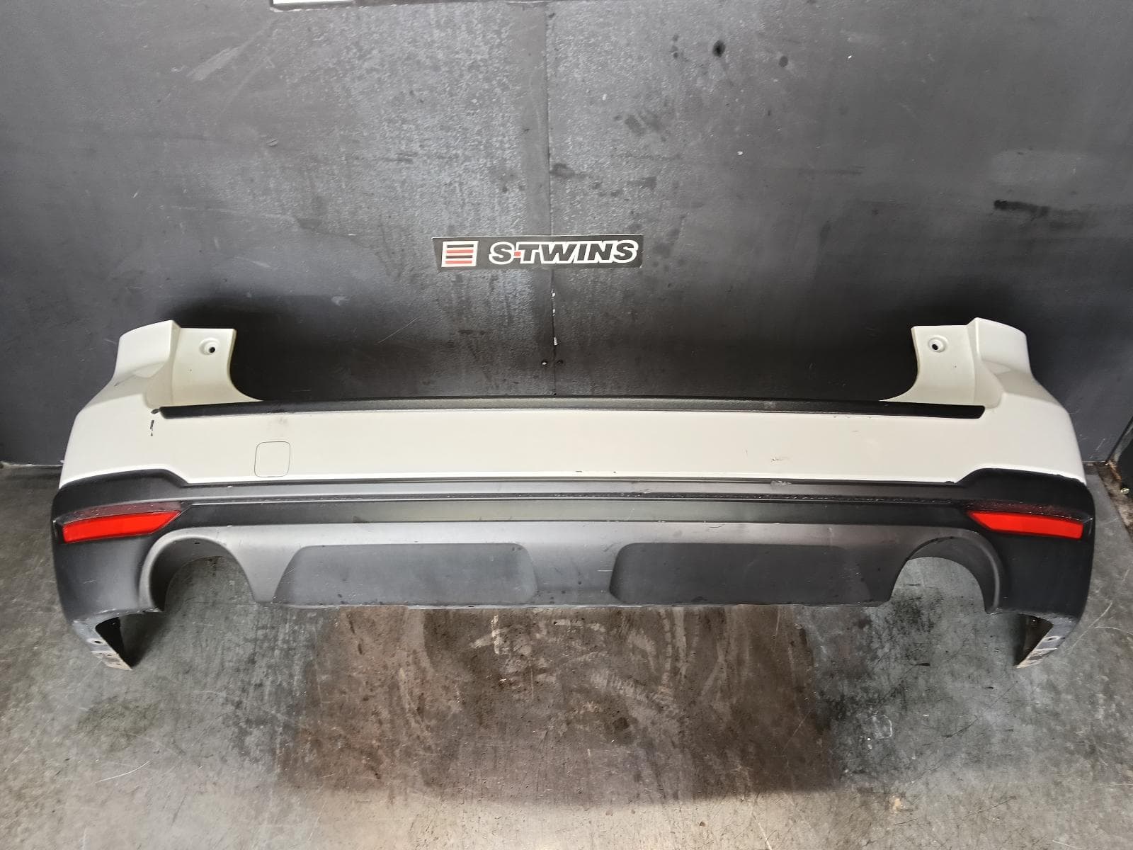 Used auto part listing image: 2014 SUBARU FORESTER REAR BUMPER SJ, DUAL EXHAUST TYPE, 12/12-08/18 0000385656