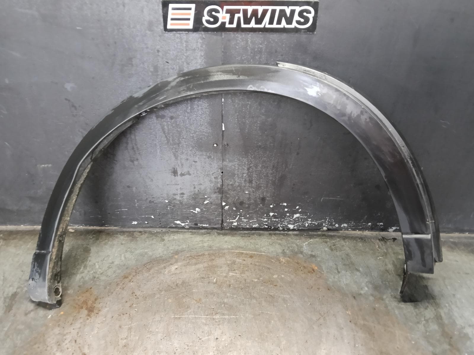 Used auto part listing image: 2018 MAZDA CX5 WHEEL ARCH FLARE RH REAR, KF, 02/17-08/21 0000386872