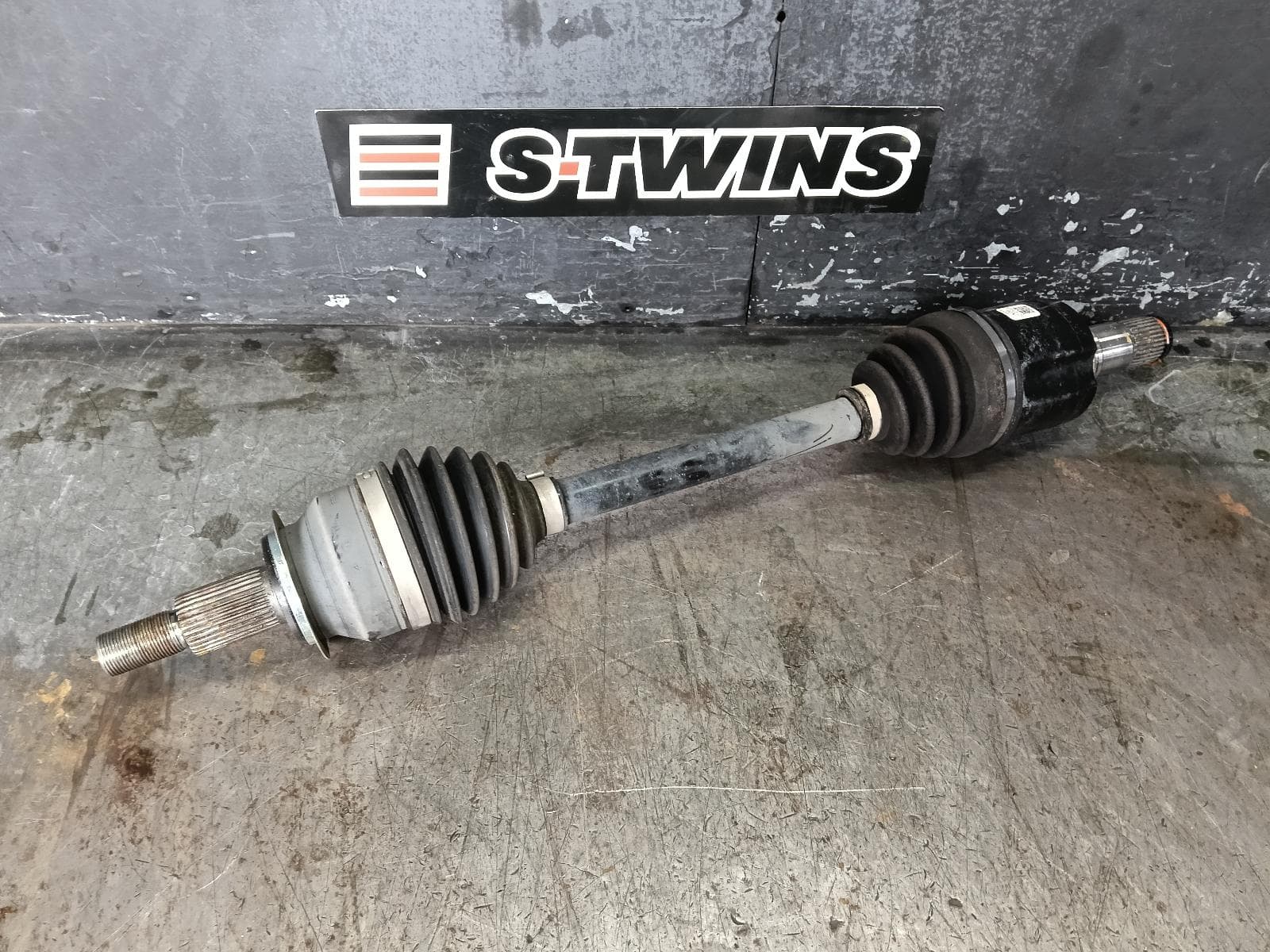 Used auto part listing image: 2018 MAZDA CX5 LEFT DRIVESHAFT REAR, AUTO, AWD, PETROL, KF, 02/17- 0000387050