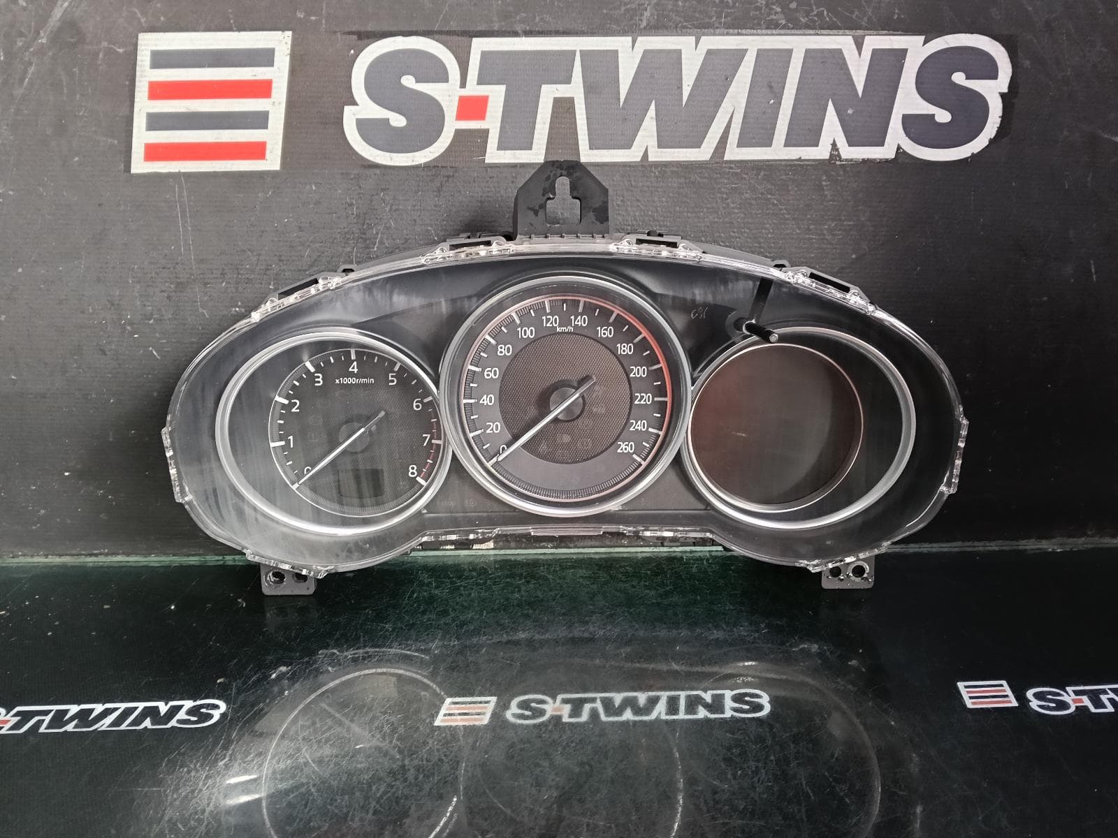 Used auto part listing image: 2018 MAZDA CX5 INSTRUMENTCLUSTER AUTO T/M, PETROL, 2.5, NON TURBO, KF, 02/17- 0000386878