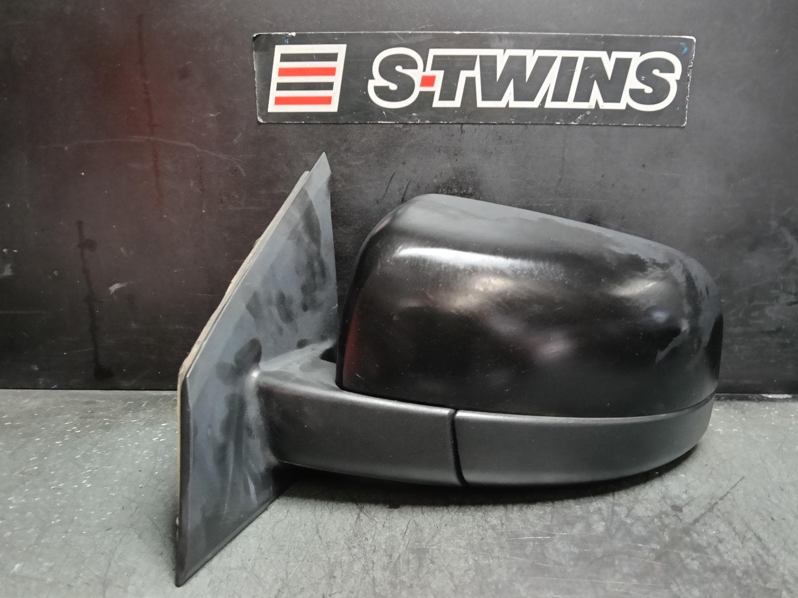 Used auto part listing image: 2018 MAZDA BT50 LEFT DOOR MIRROR UP-UR, POWER, BLACK, 10/11-06/20 0000410623