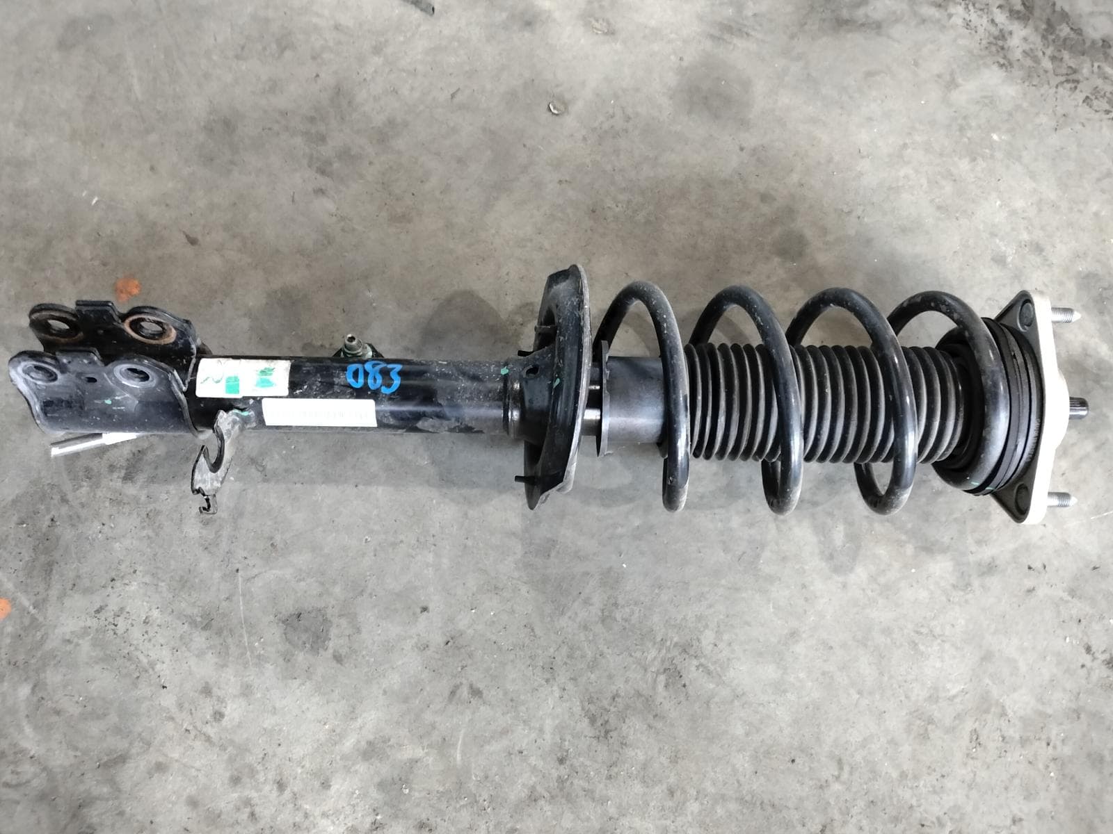Used auto part listing image: 2024 CHERY TIGGO 4 PRO RIGHT FRONT STRUT 1ST GEN, 06/24- 0000382045
