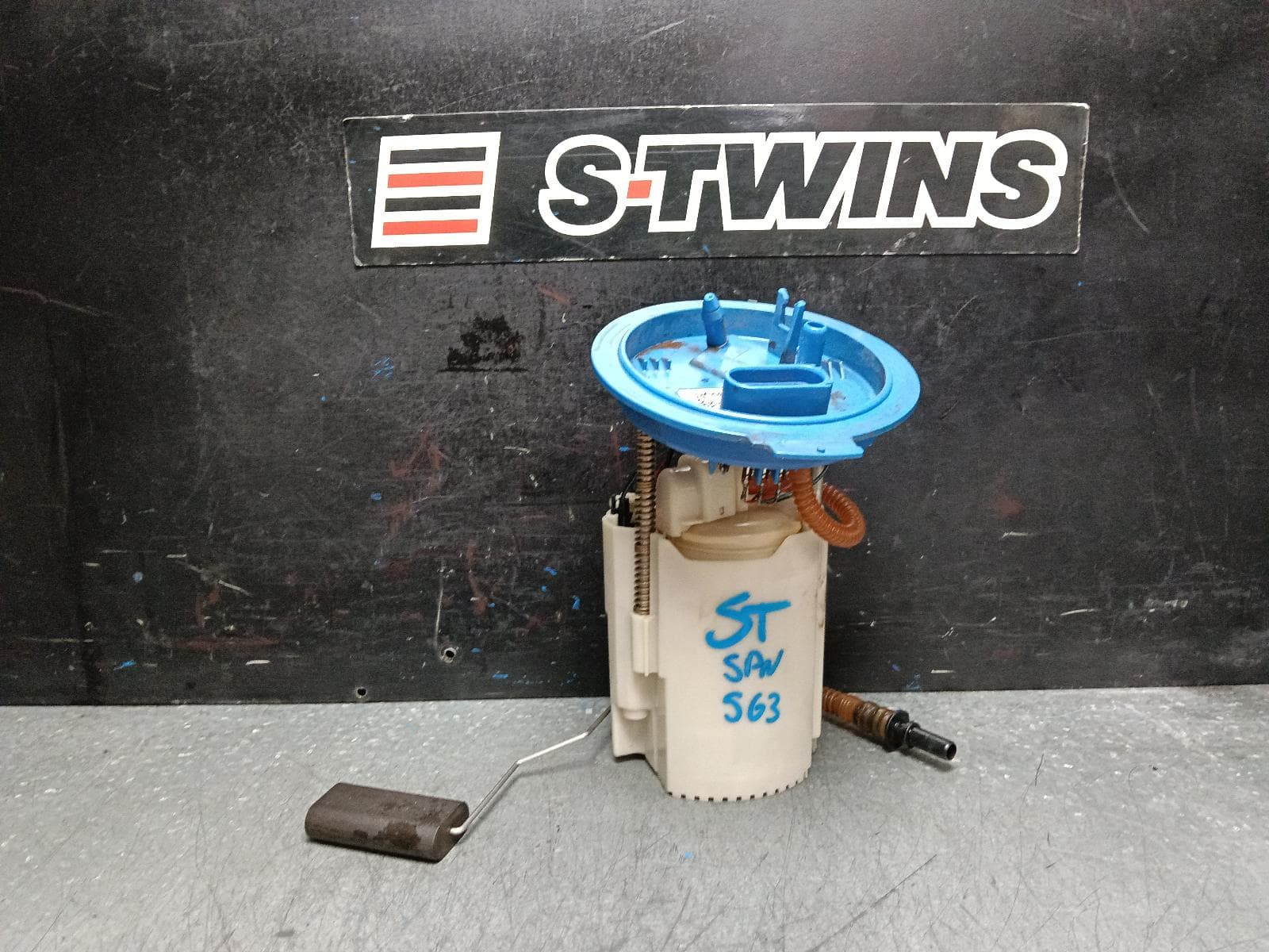 Used auto part listing image: 2018 VOLKSWAGEN PASSAT FUEL PUMP PETROL, 1.8, CJSA CODE, IN TANK (PUMP & SENDER), B8/MK7, 06/15-10/19 0000389662