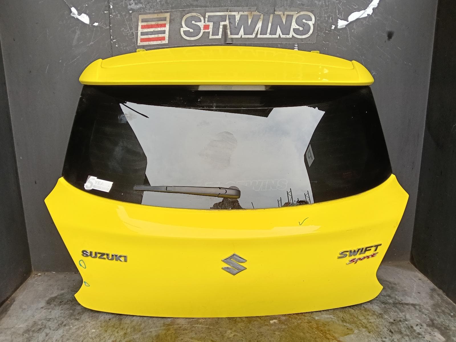 Used auto part listing image: 2018 SUZUKI SWIFT BOOTLID TAILGATE TAILGATE, AZ, COLOUR CODED, SPOILERED TYPE, 04/17-11/23 0000386306