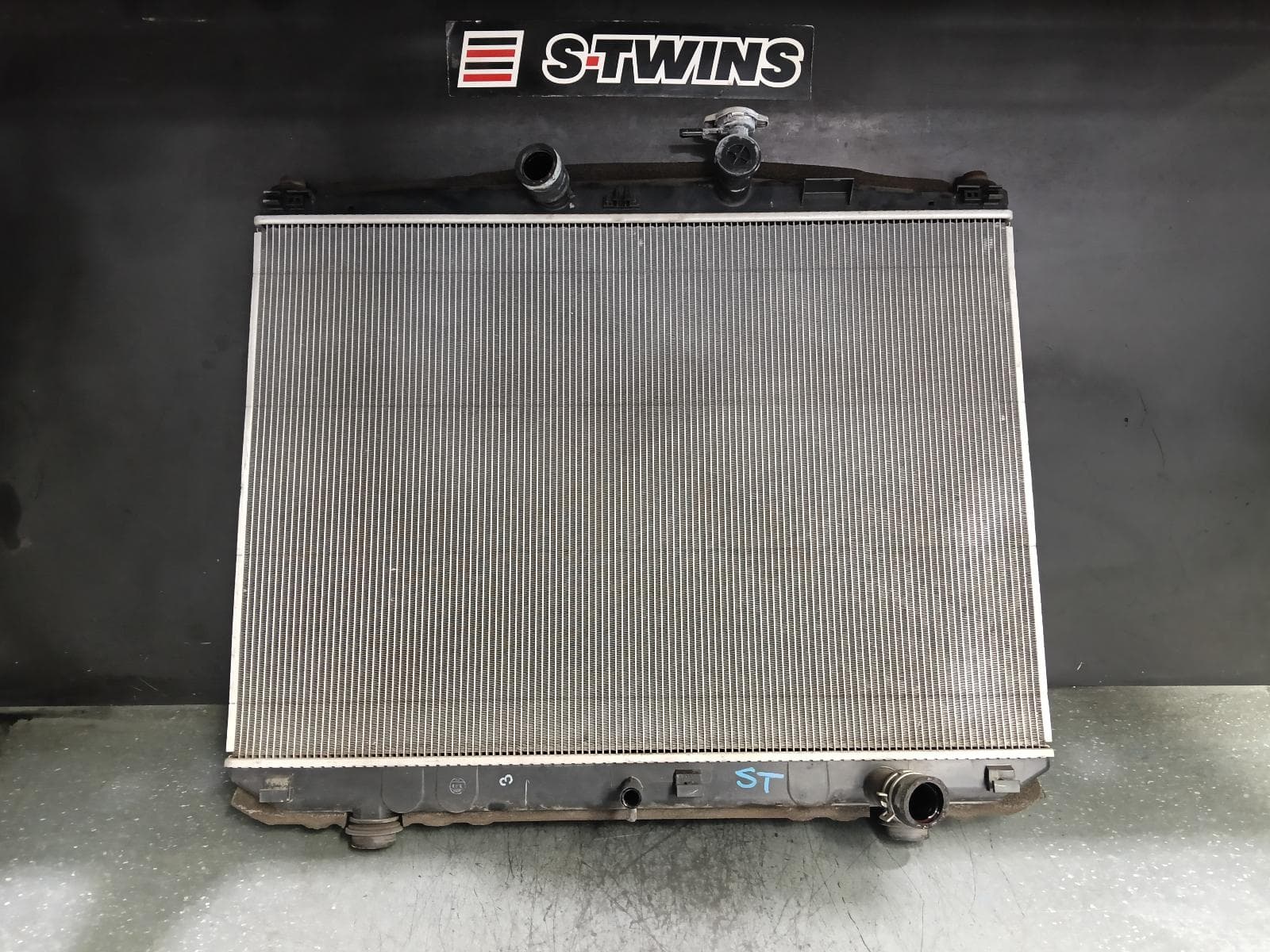 Used auto part listing image: 2019 TOYOTA KLUGER RADIATOR AUTO, 3.5, 2GR-FKS, PETROL, GSU50/GSU55, 11/16-02/21 0000390085