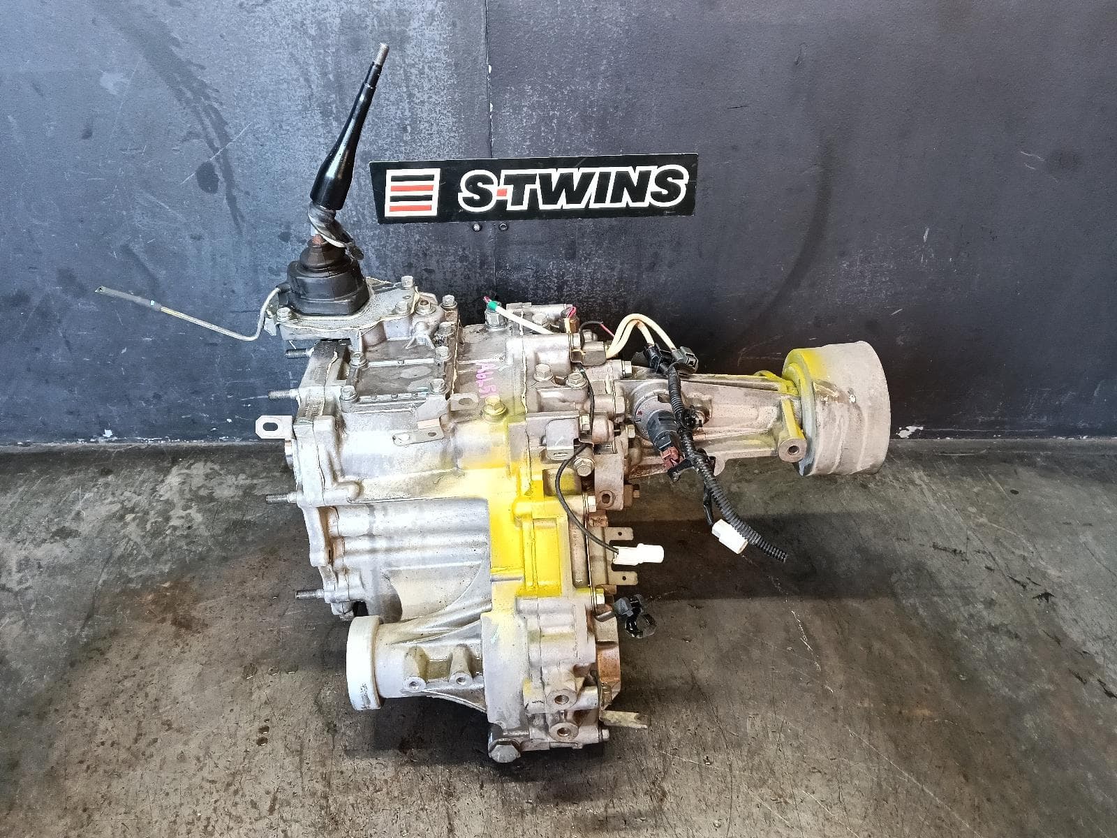Used auto part listing image: 2013 MITSUBISHI TRITON TRANSFER CASE AUTO T/M, 2.5, 4D56, 4 SPEED, MN, 08/09-03/15 0000389046