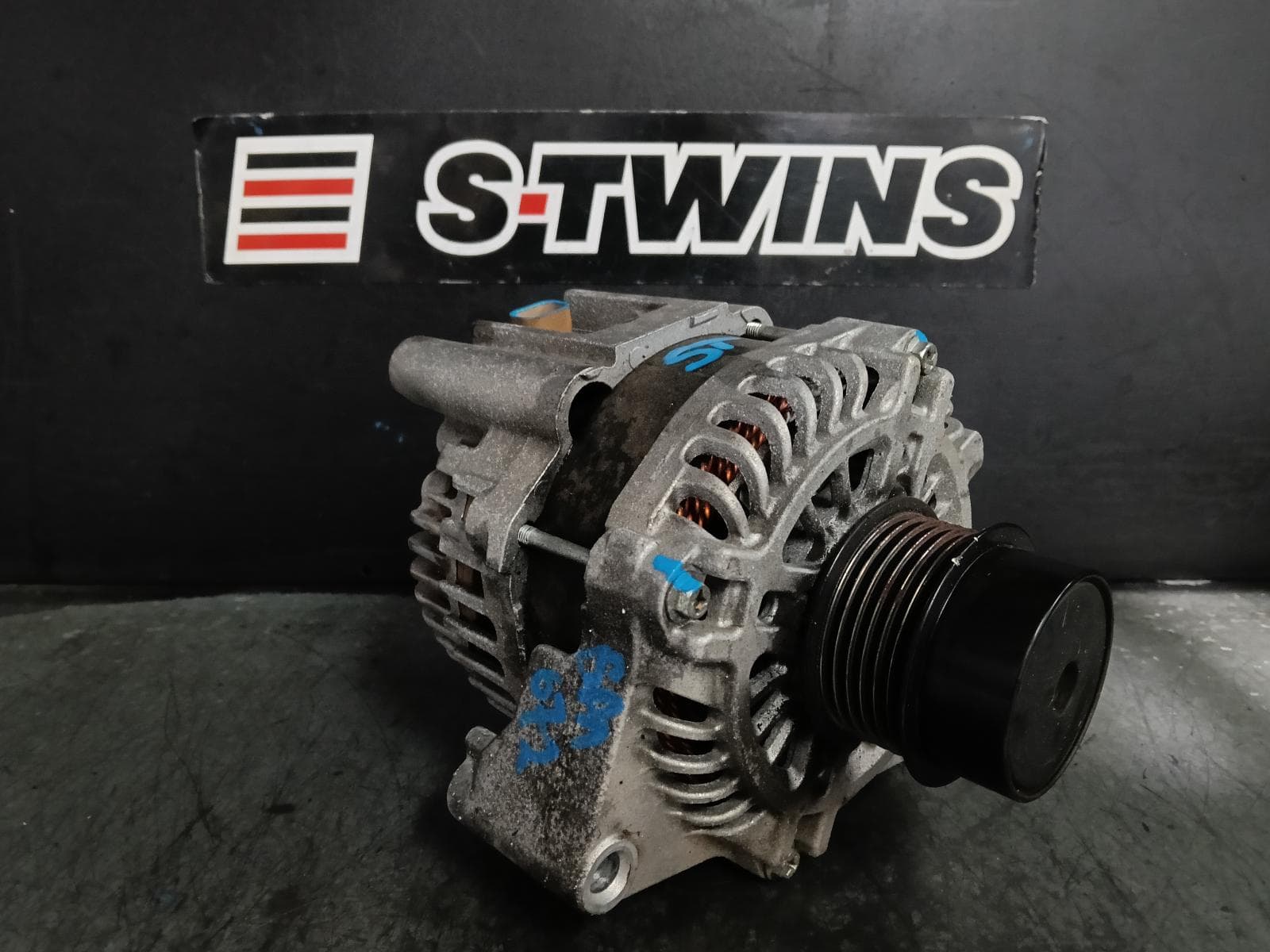 Used auto part listing image: 2014 HOLDEN STATESMAN/CAPRICE ALTERNATOR 6.0, L77, WN, 05/13-08/15 0000406106