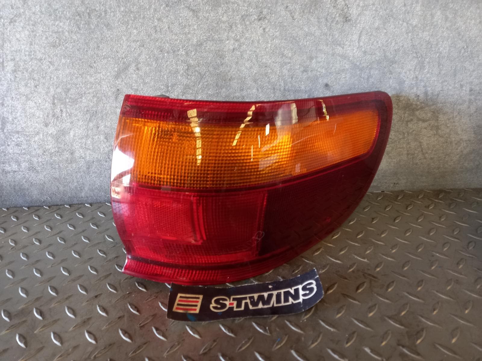 Used auto part listing image: 1998 TOYOTA TARAGO LEFT TAILLIGHT TCR10 (KOITO), 09/90-05/00 0000020499